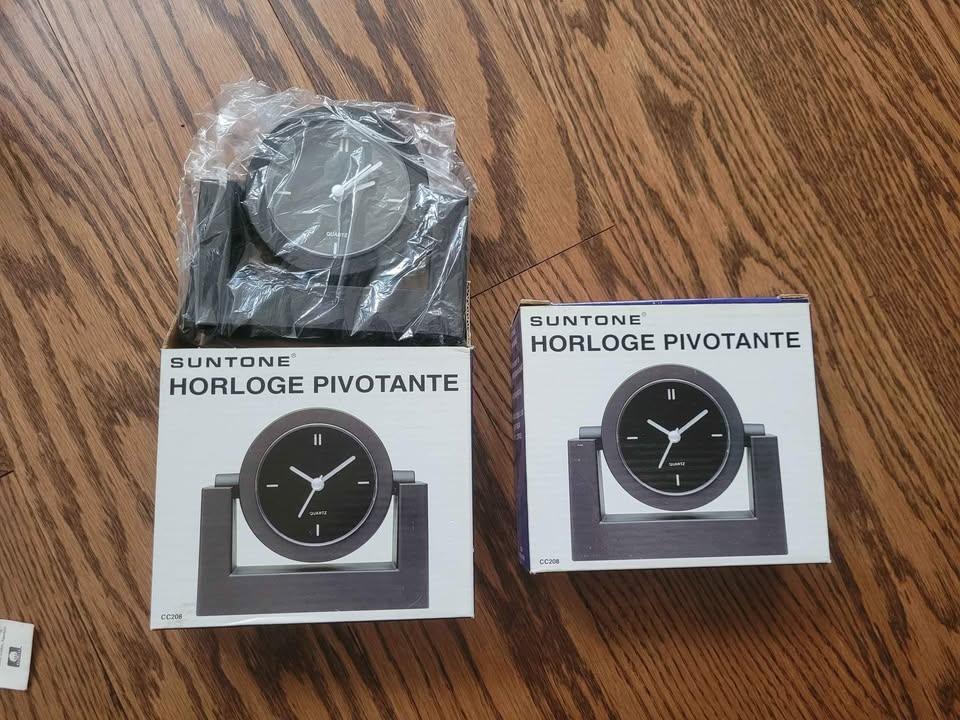 New Suntone Horloge Pivotante Clocks x2
