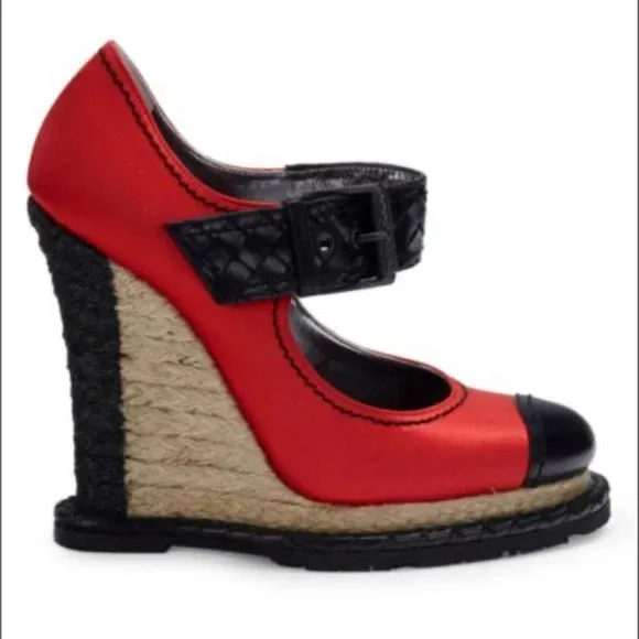 Women's Raffia Wedge Heel Espadrilles size 37 (6.5-7 US)