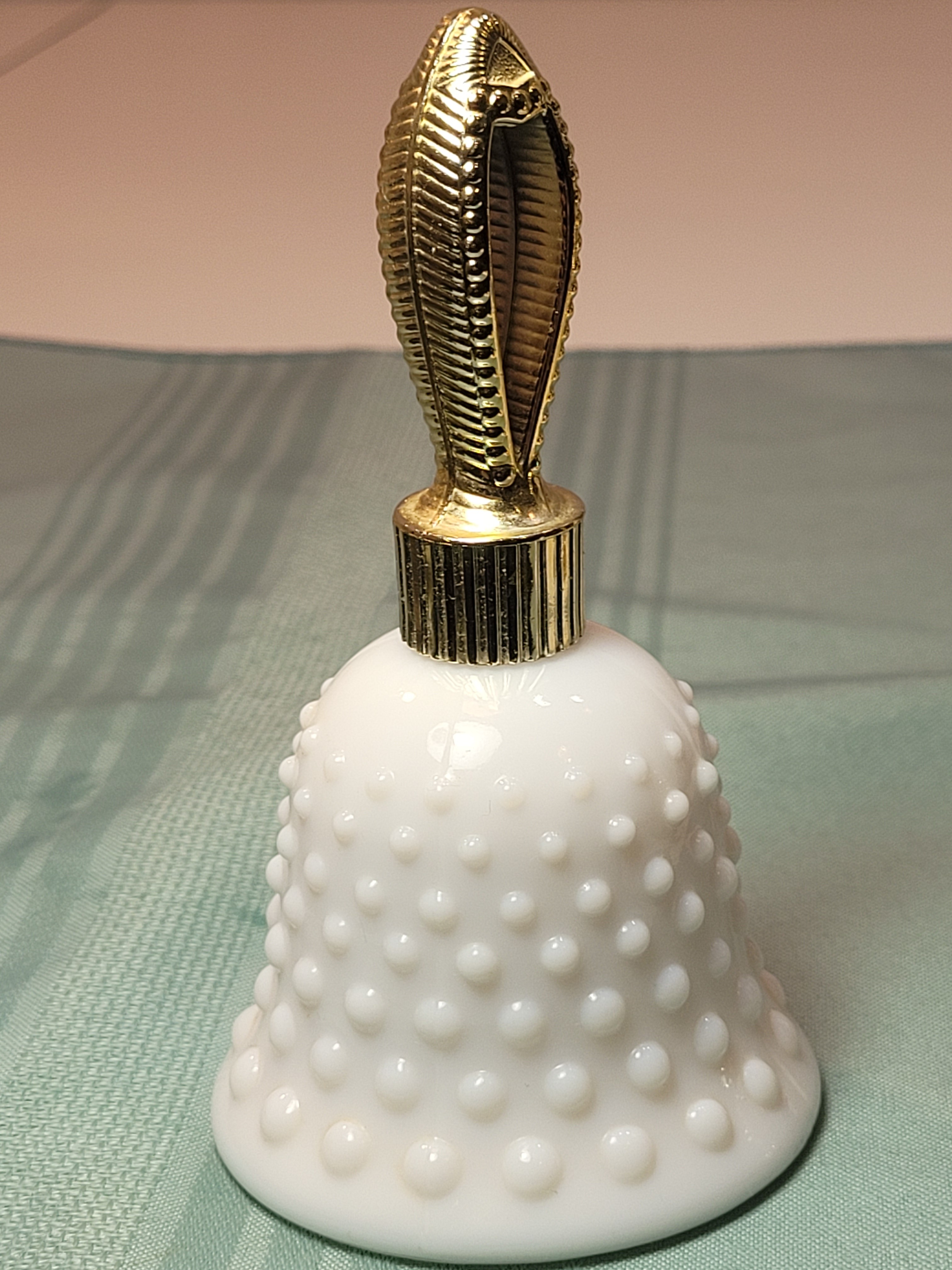 70s Avon White Milk Glass Hobnail Perfume Some Left in Bottle - photo 3