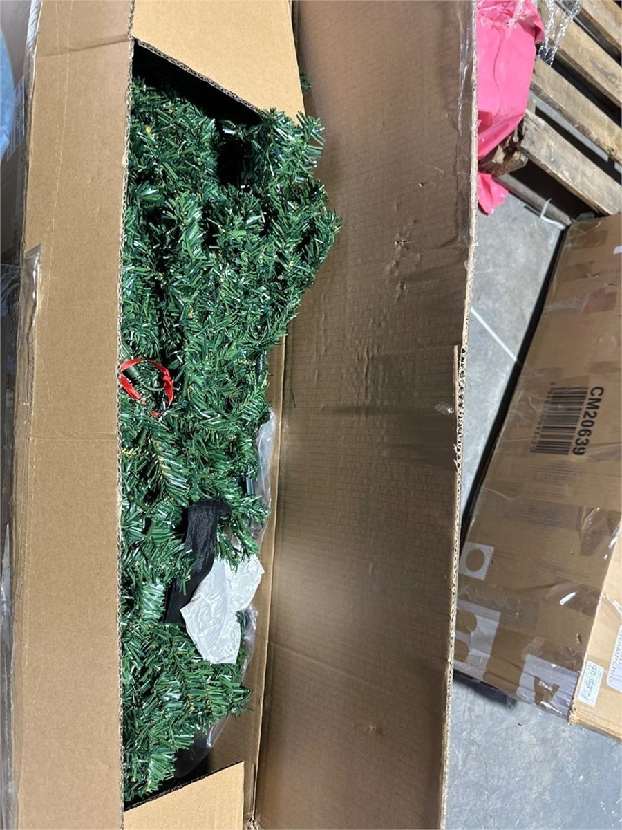 Brand new - 7ft Pre-lit Artificial Christmas Tree - photo 3