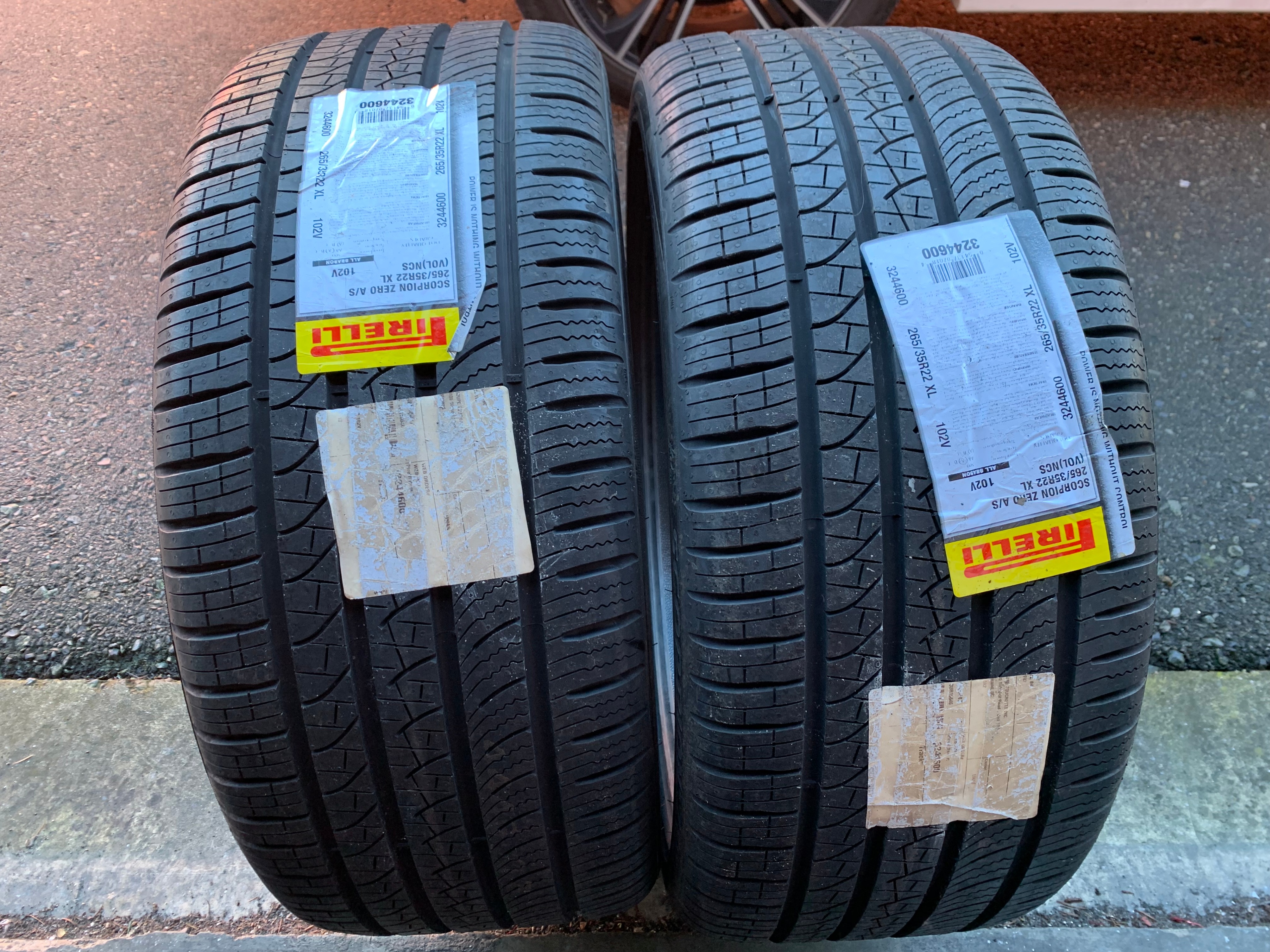 PAIR of Brand New 265/35/22 XL 102V M+S Pirelli scorpion Zero AS