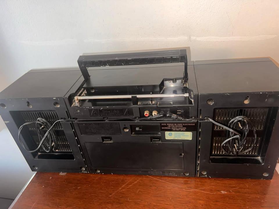 Fisher Studio Standard Boombox PH-701 Stereo Cassette Radio - photo 4