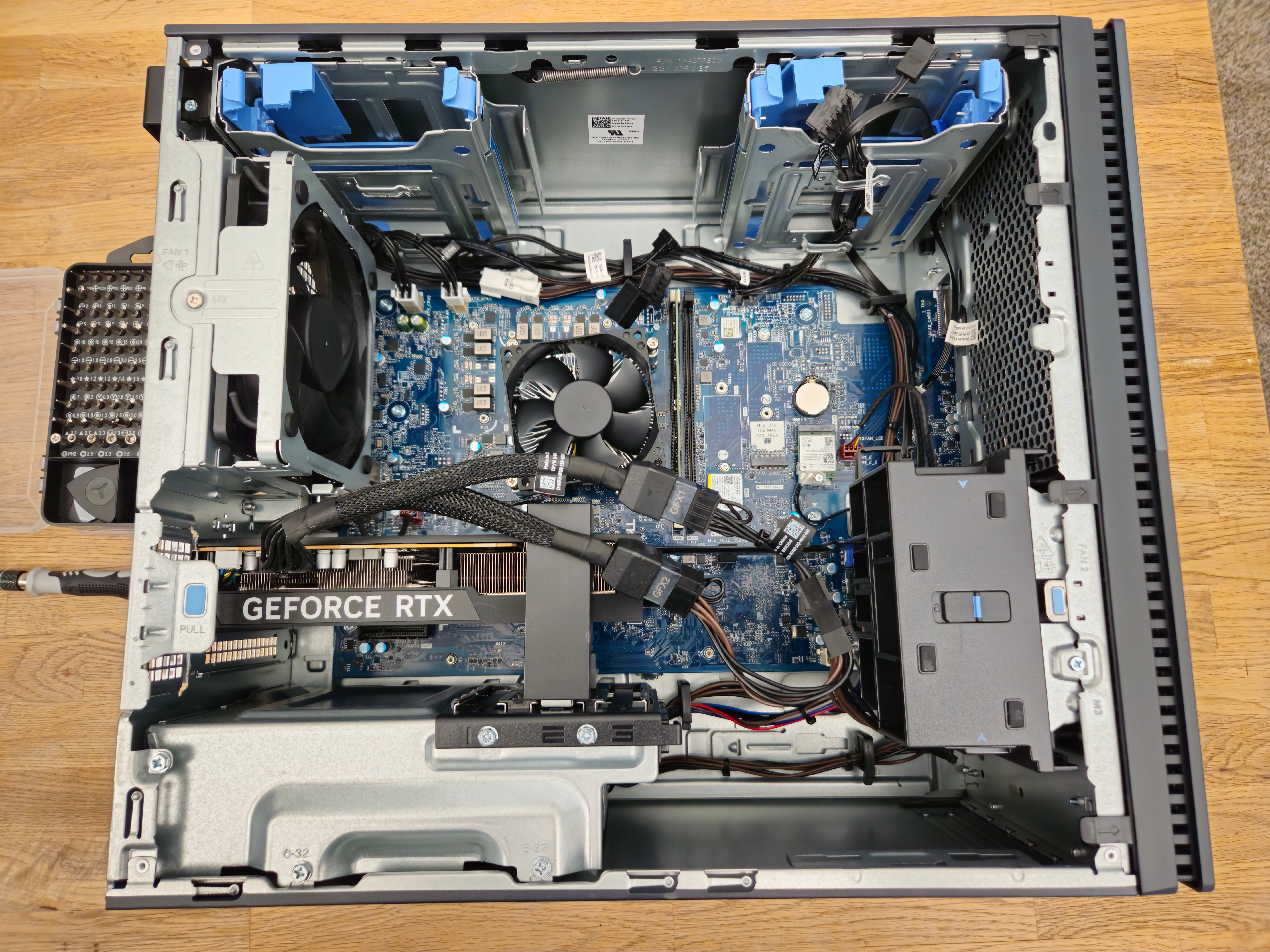Dell Tower Plus EBT2250 - i7 265, 32GB 5200MHz, RTX 5060 - photo 3