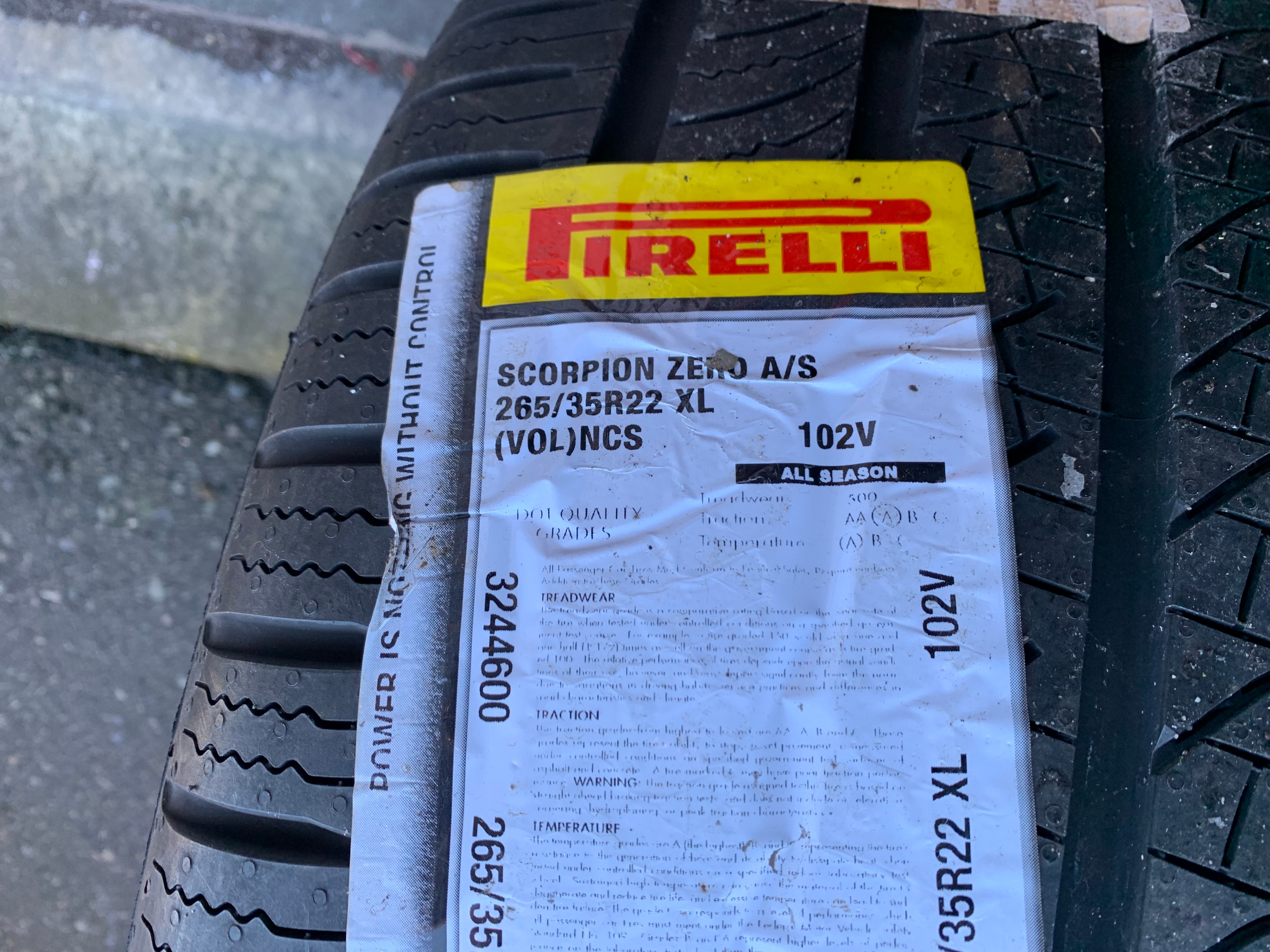PAIR of Brand New 265/35/22 XL 102V M+S Pirelli scorpion Zero AS - photo 2
