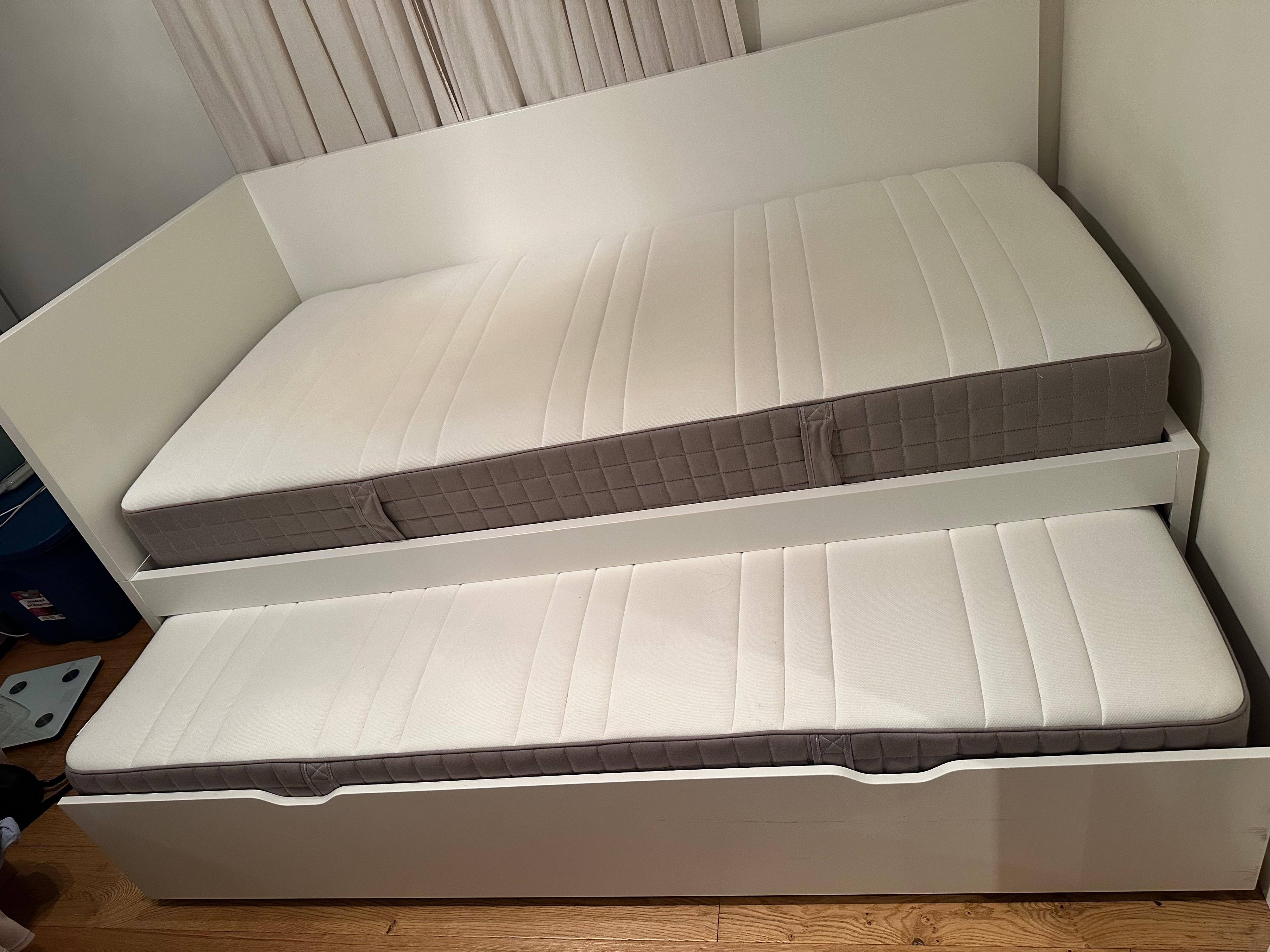 IKEA twin size trundle daybed - photo 3