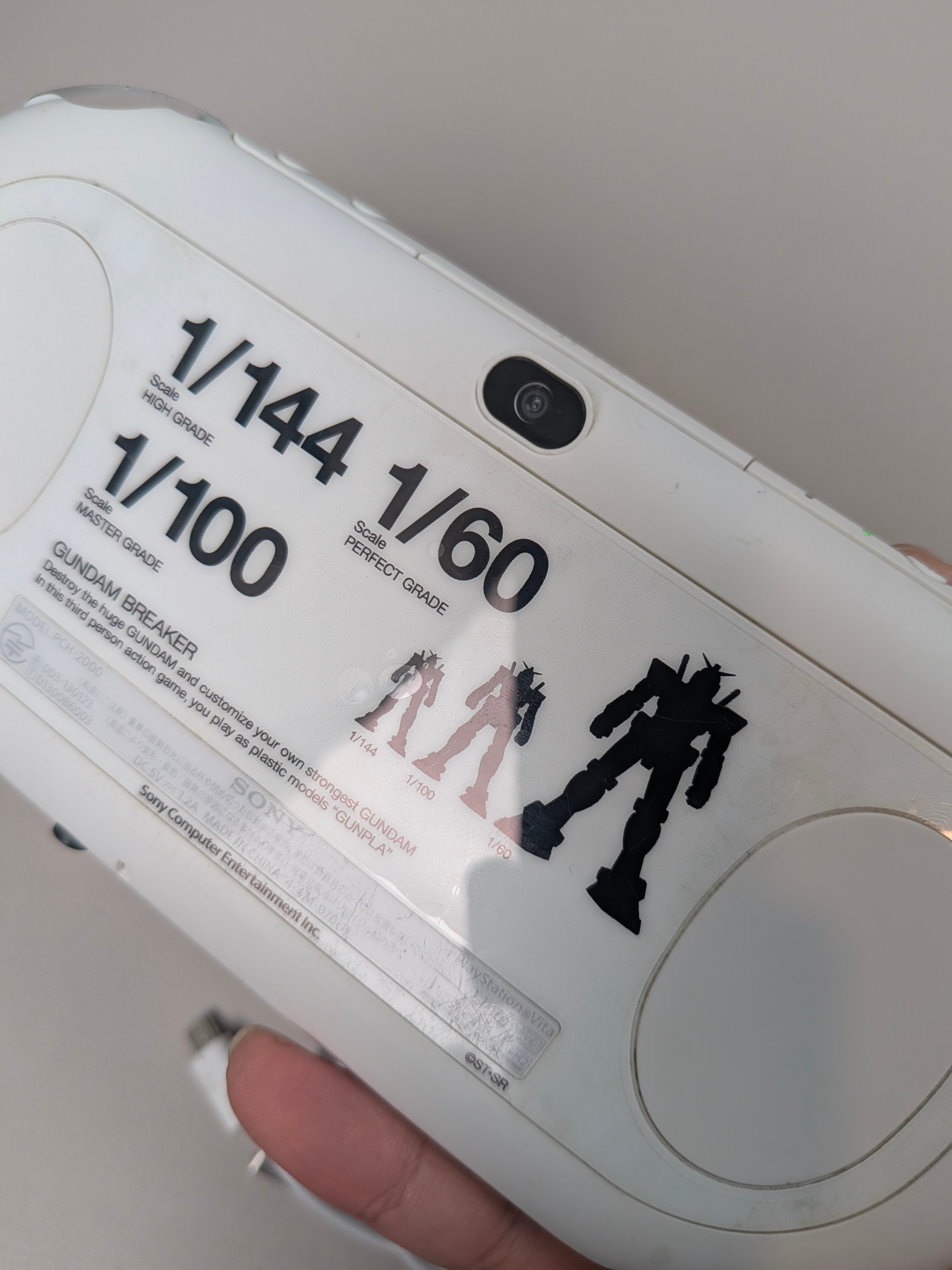 PSVita2000 LCD screen Gundam Edition - photo 5