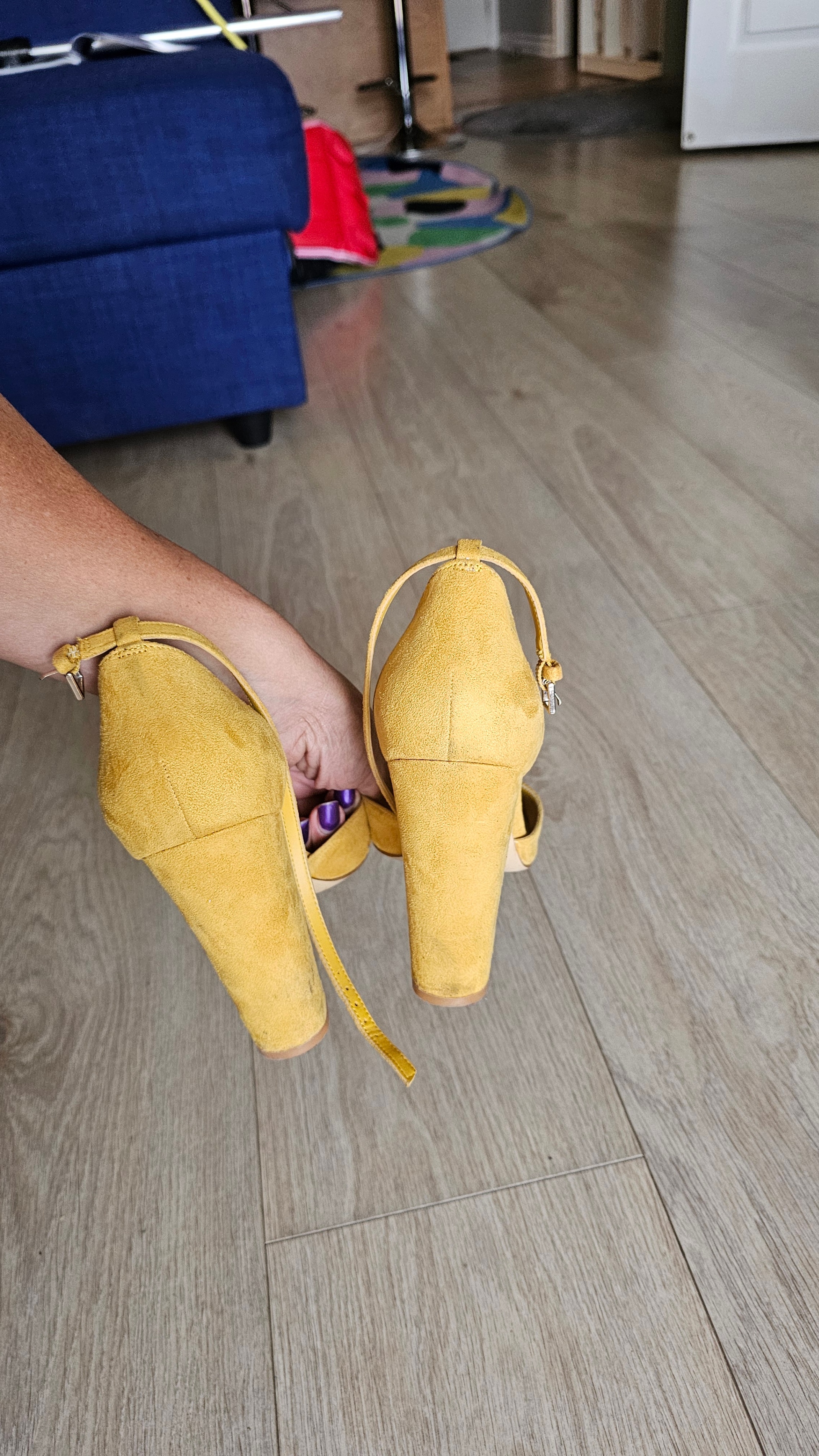 Yellow Suede ALDO Heels, Size 11 - photo 5