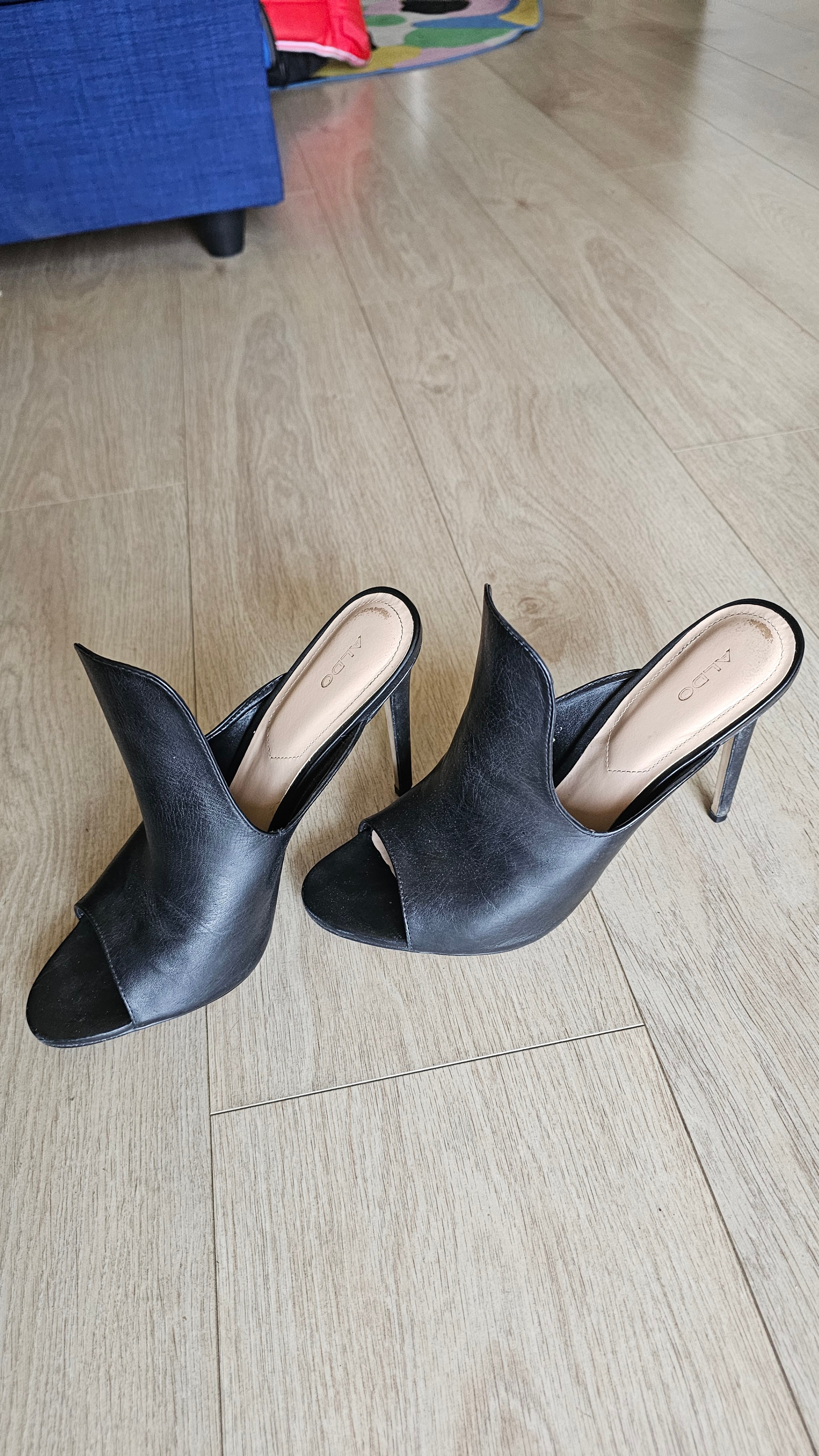 Aldo Black Heels - Size 11 - photo 4