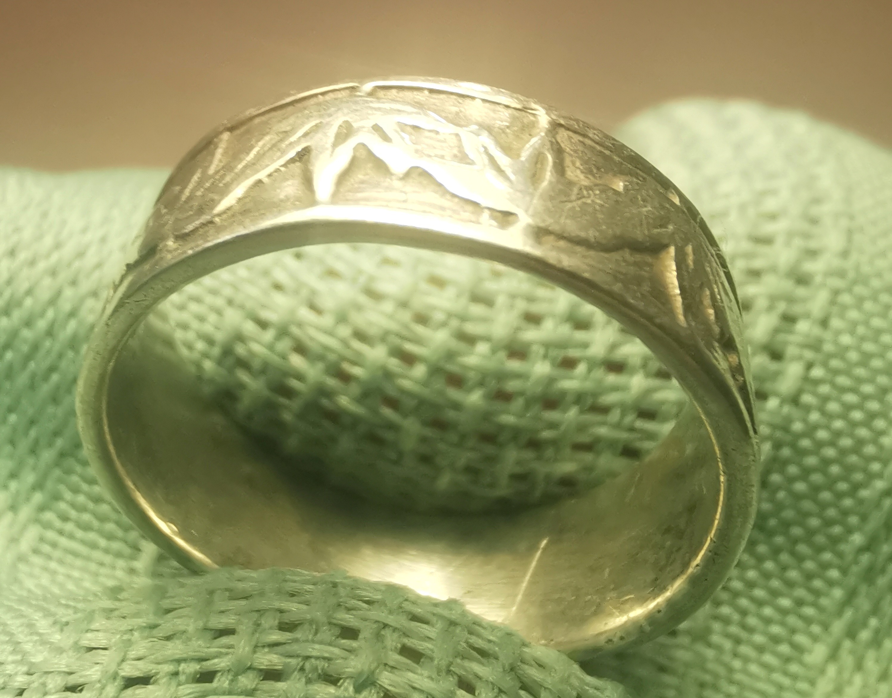 Sterling Silver Maple Leaf Band Ring 925 Canada Size 7.75 4g
