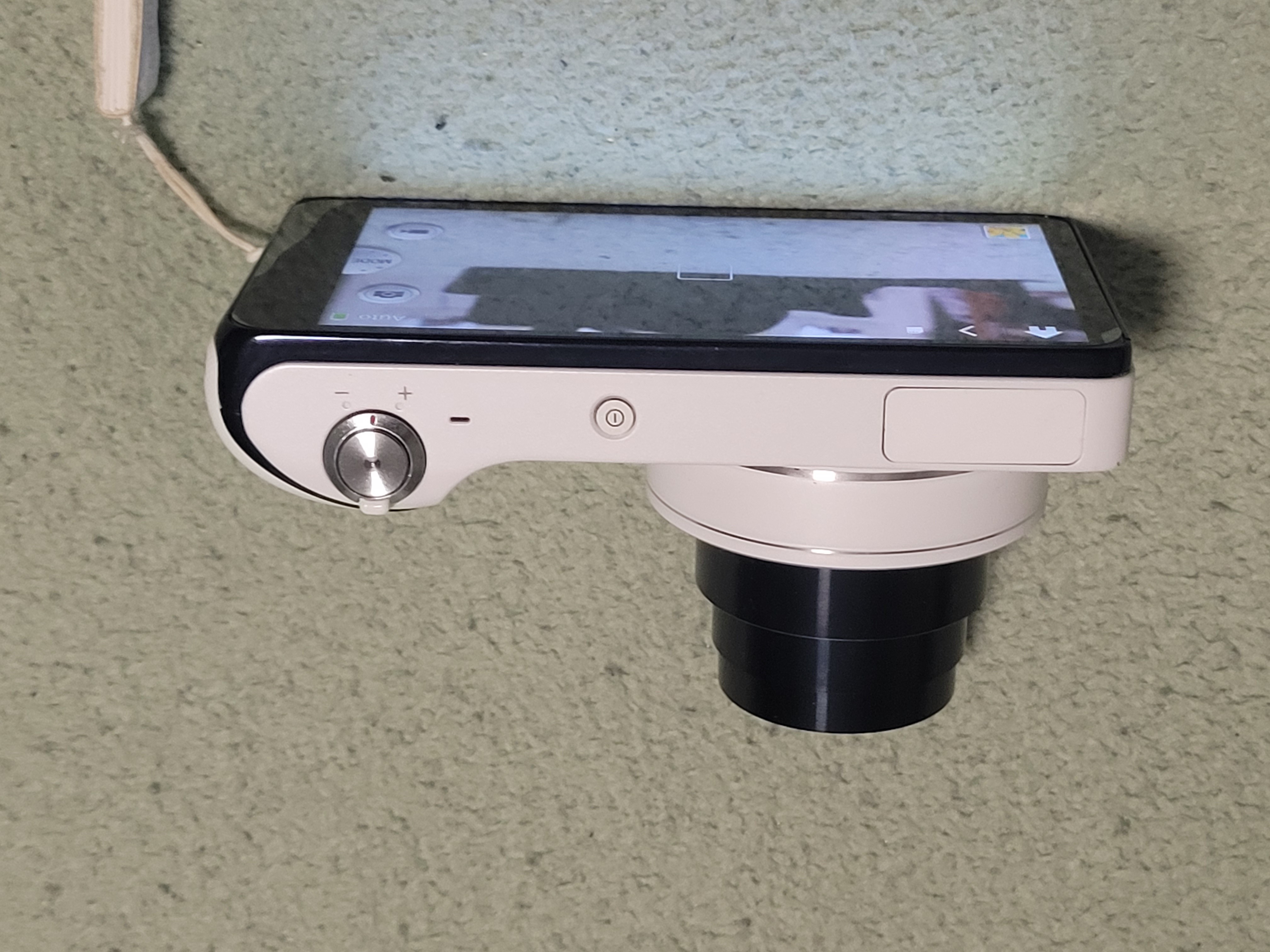 Samsung GC110 Galaxy Digital Camera - White - photo 2