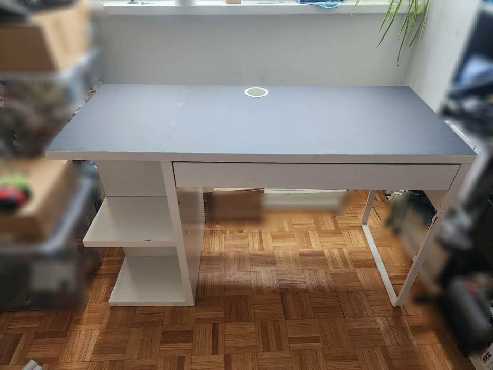 Ikea Desk (MICKE discontinued) - Disassembled/Wrapped