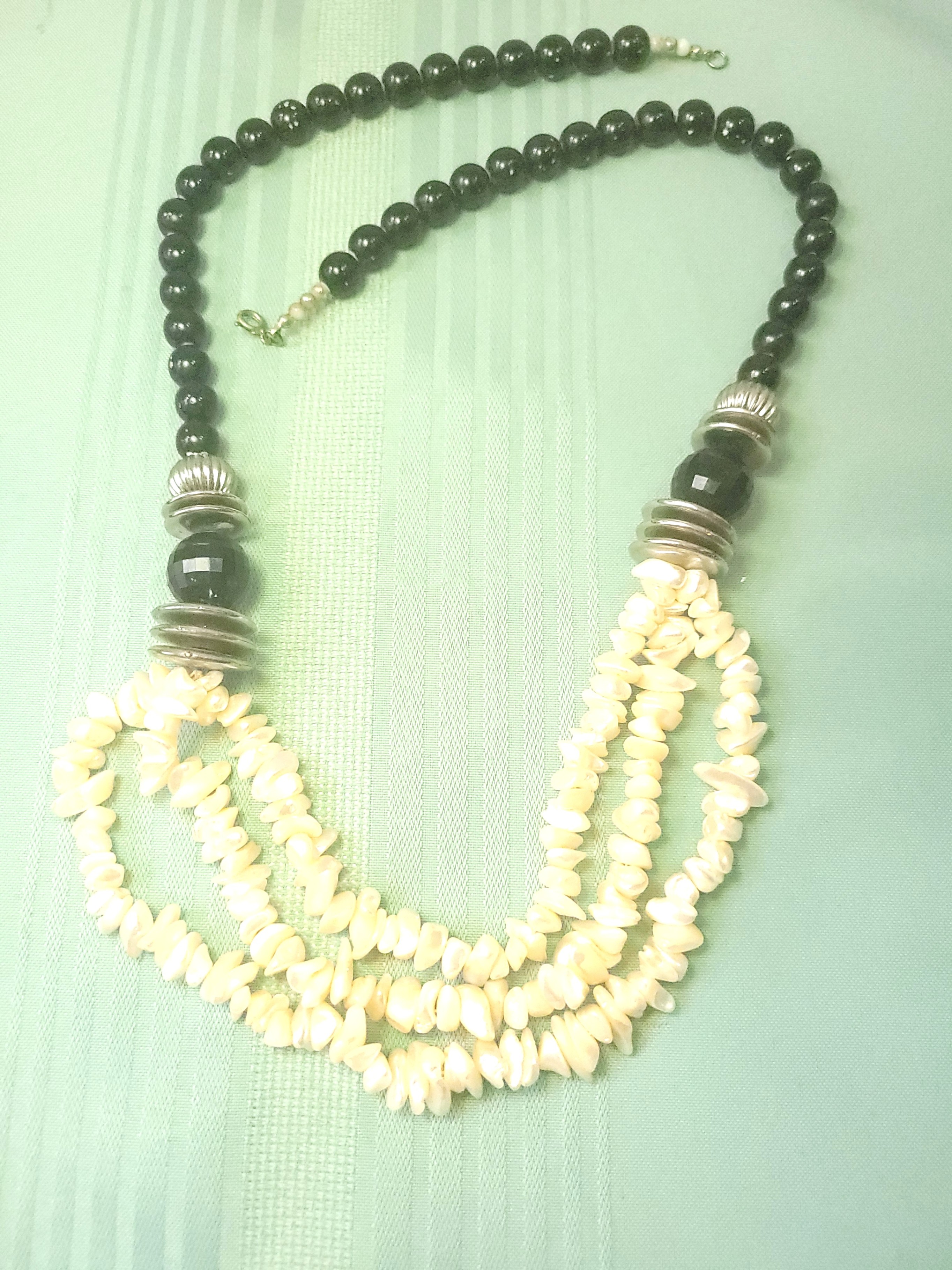 28" Triple Strand Mother of Pearl Shell & Faceted Black Glass - photo 5