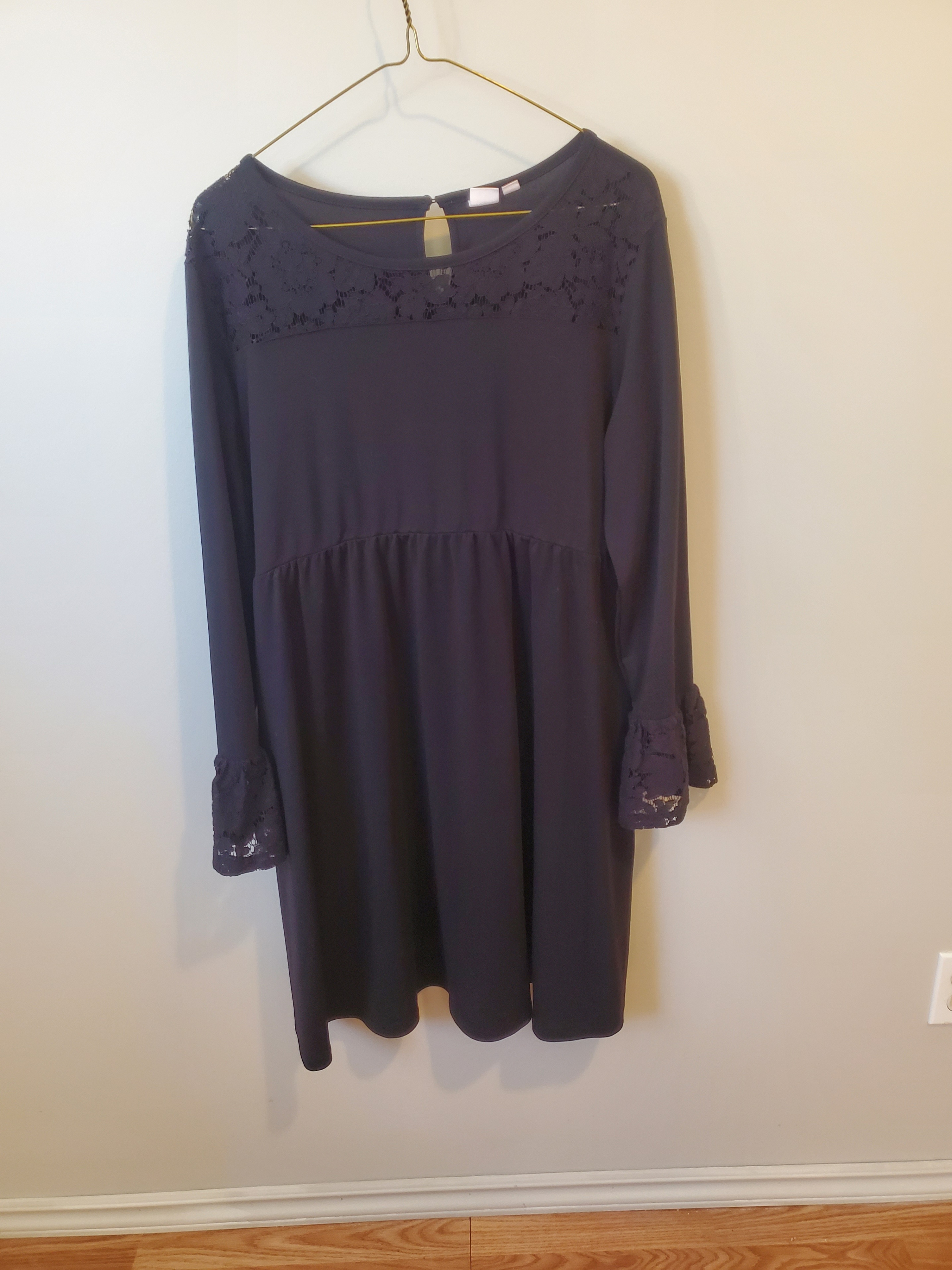 GAP Maternity Black Lace Dress - Size Large