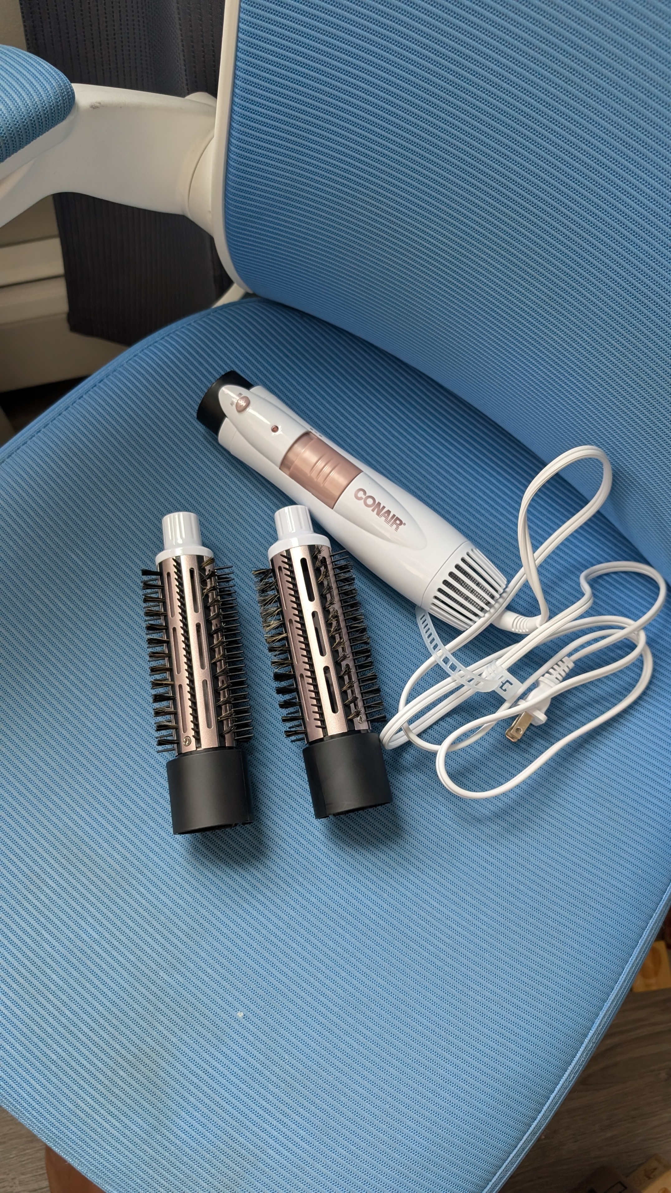 Conair 2-in-1 Double Ceramic Lightweight Hot Air Brush - photo 5