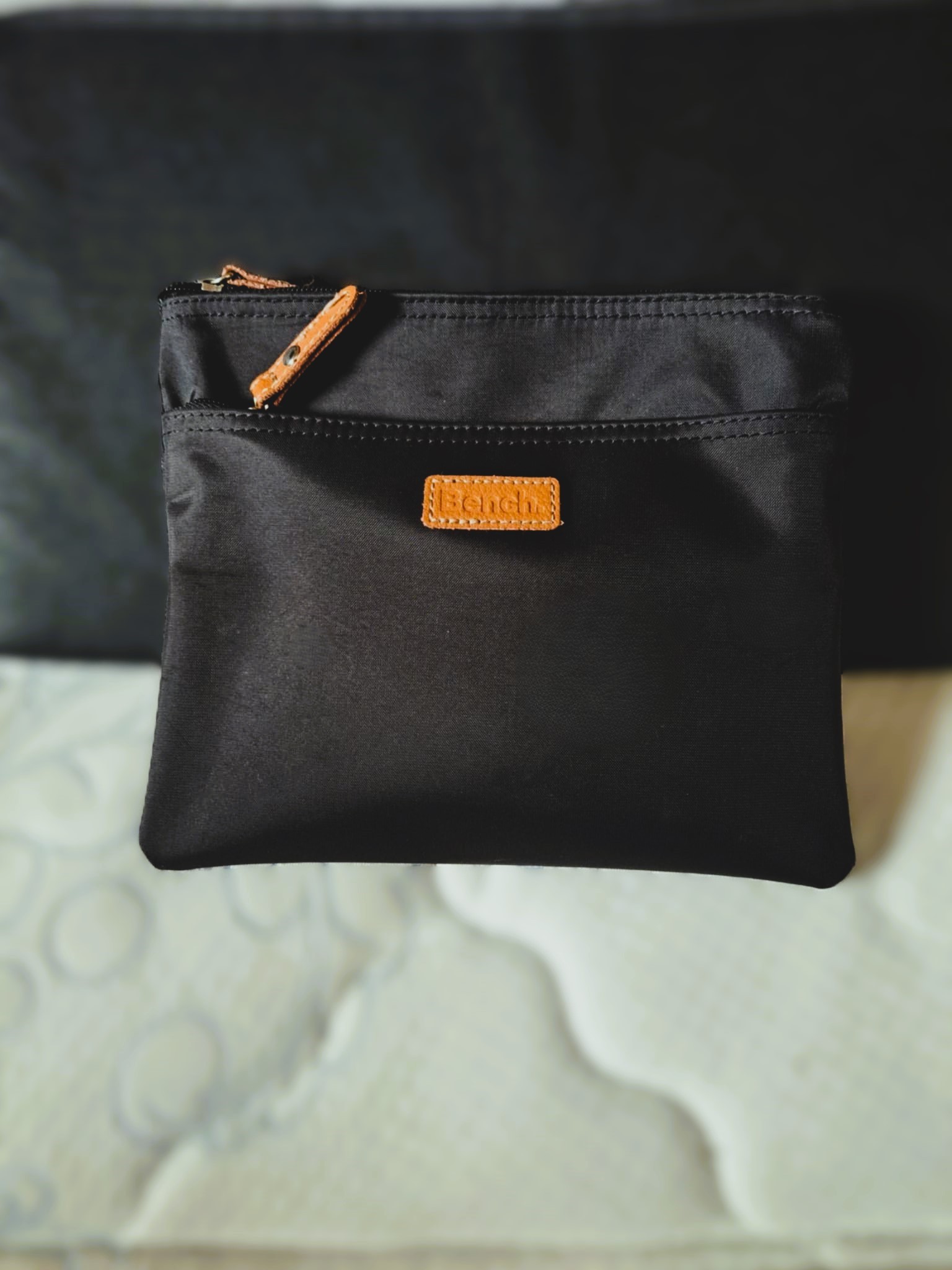 Bench Water-resistant Nylon Sport Crossbody Travel Bag Like New - photo 3