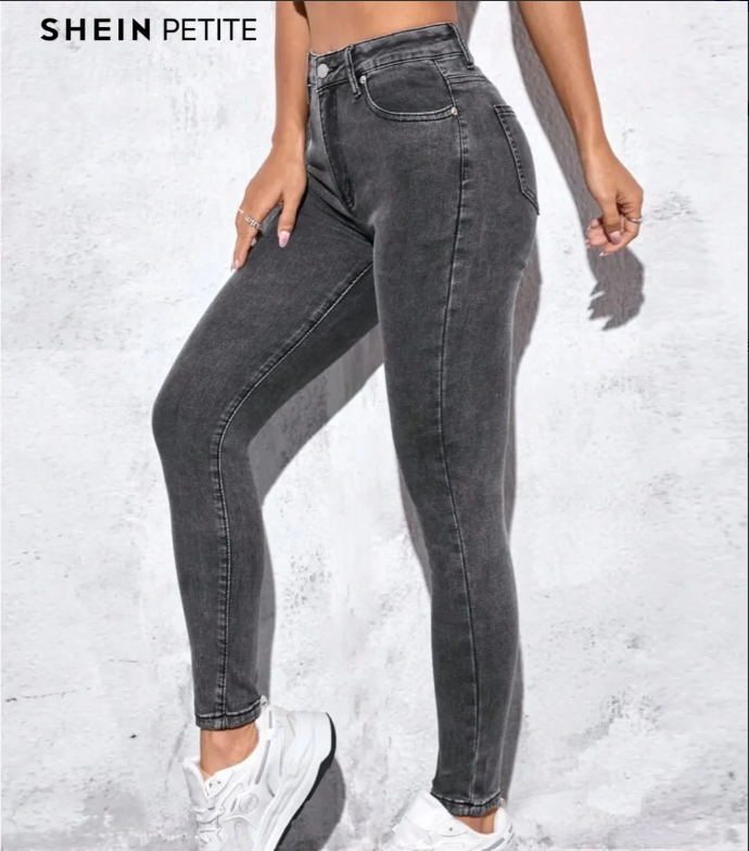 Petite Skinny Jeans - Size M