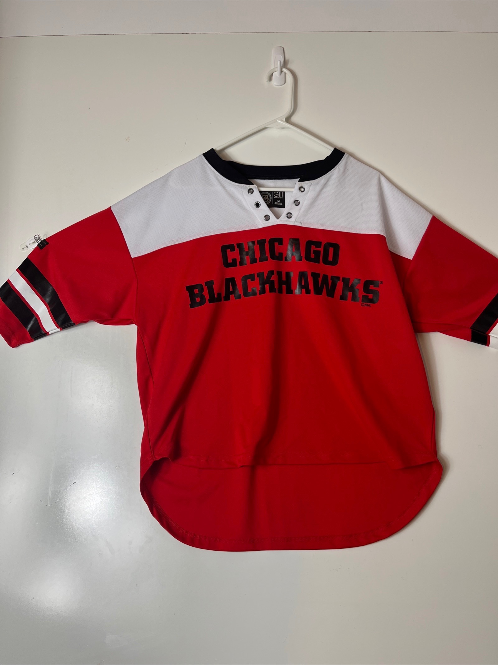 GIII Chicago Blackhawks Jersey - Size M