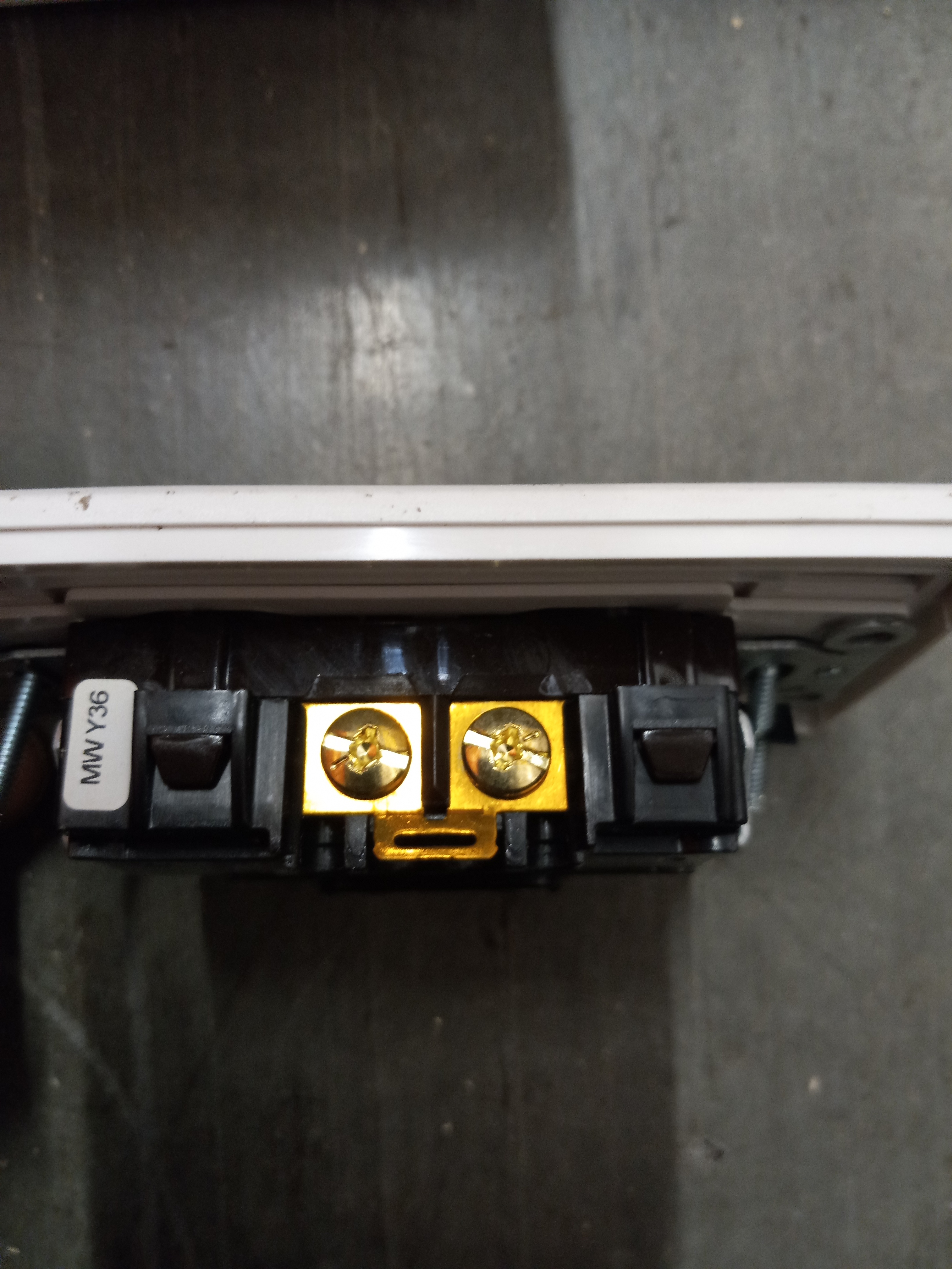 Receptacles - Lutron - photo 3