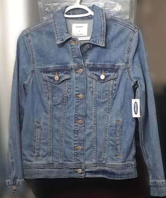 Brand New Old Navy Women’s Denim Trucker Jacket - Medium Wash