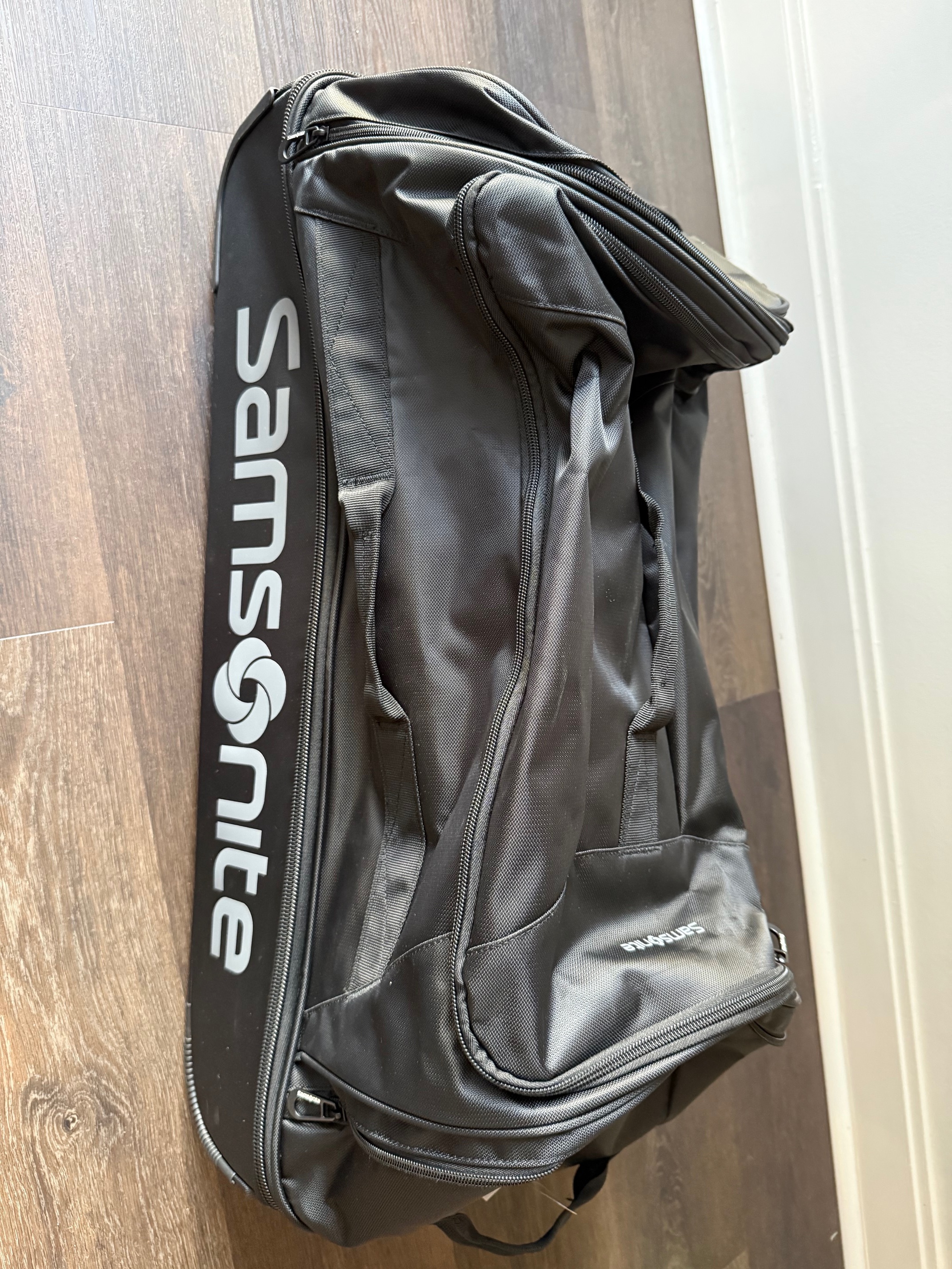 Samsonite Andante 2 Wheeled Duffel Bag – 28-Inch