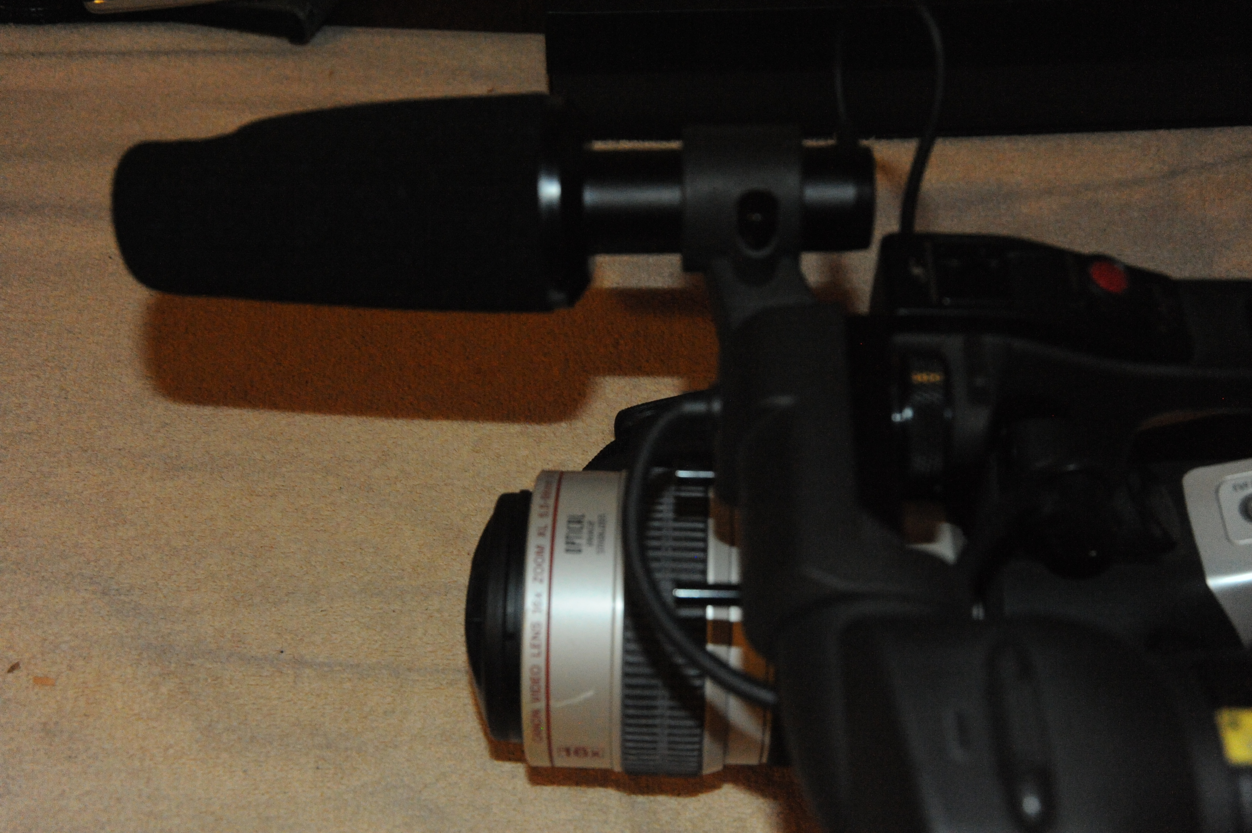 Canon Video Lens 16x Zoom XL 5.5-88mm - photo 4