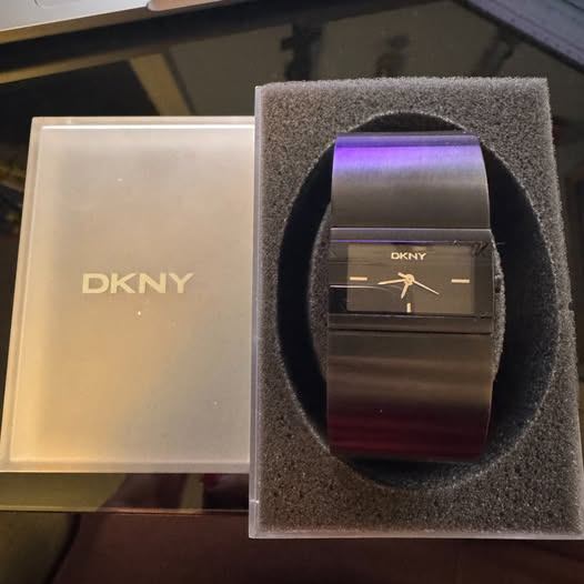 MUST GO - Women's DKNY Black Cuff Watch - photo 2
