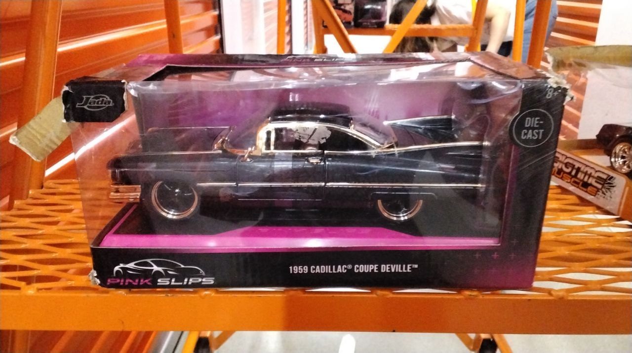 Jada 1959 Cadillac Coupe Deville Die-Cast Car