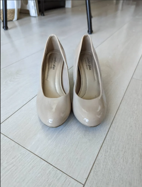 Nude Heels - Size 6 - photo 3
