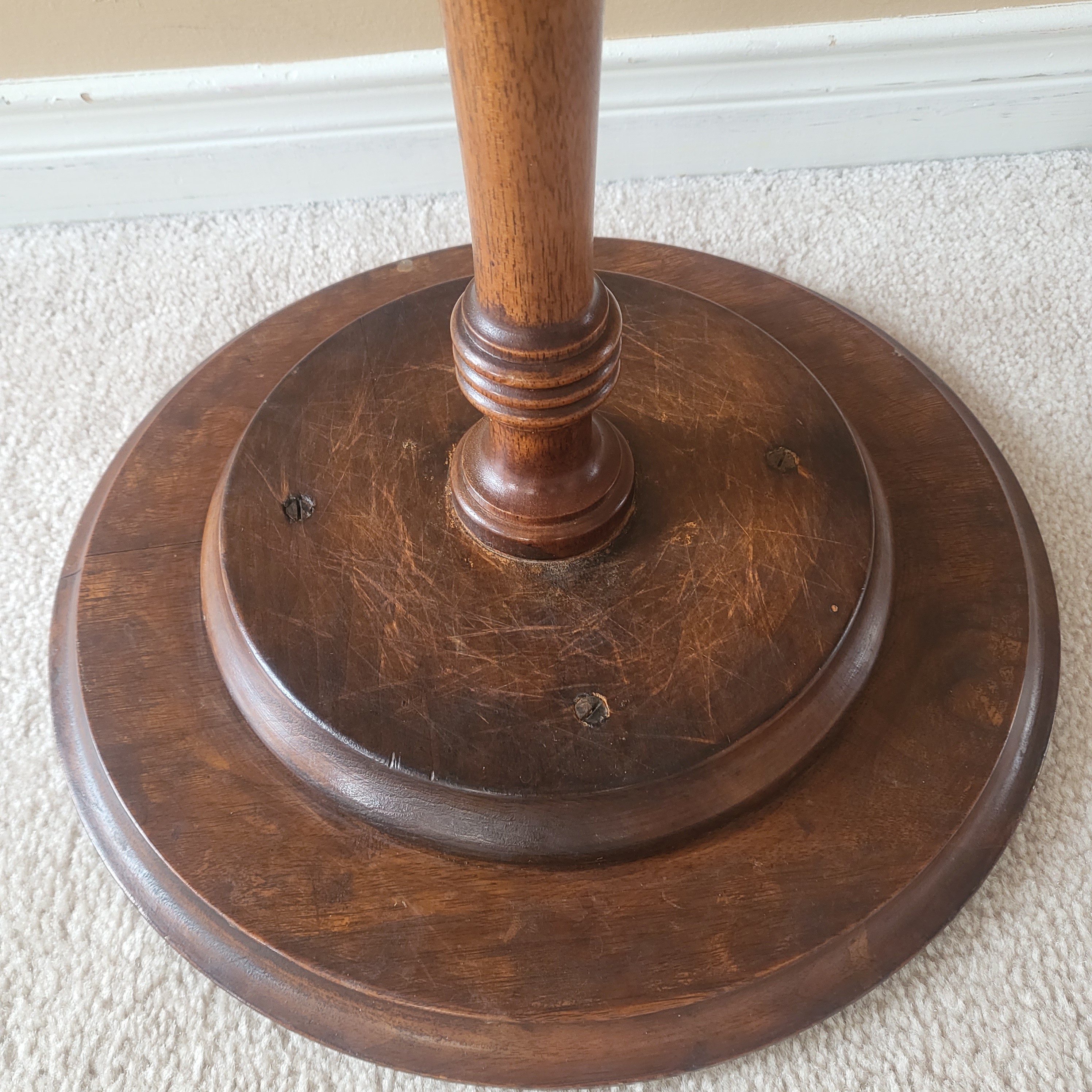 Solid Antique Wood Side Table - Great Condition - South Ajax - photo 4