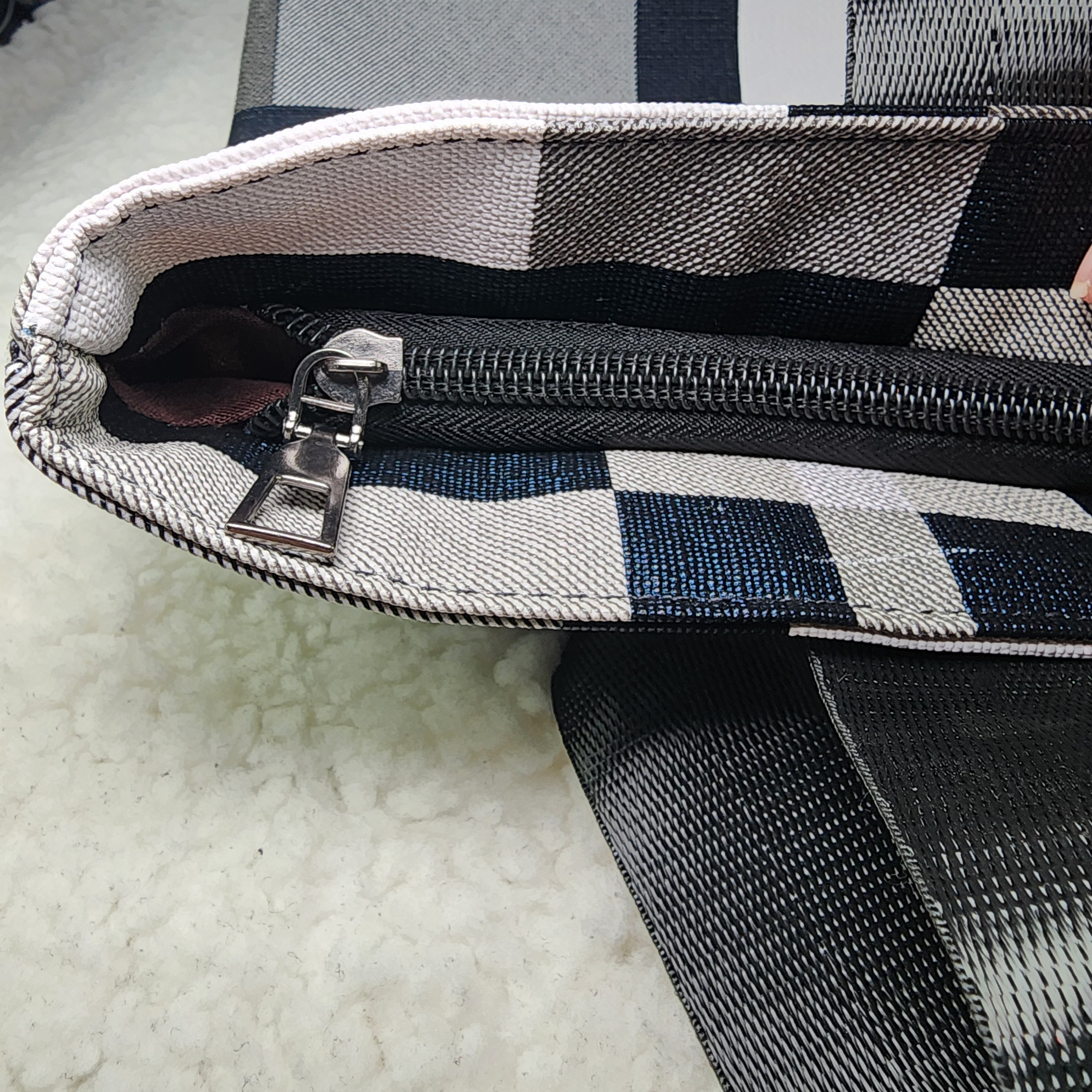 Plaid Tote Bag Large Capacity Handbag, Black, white and Gray. - photo 5