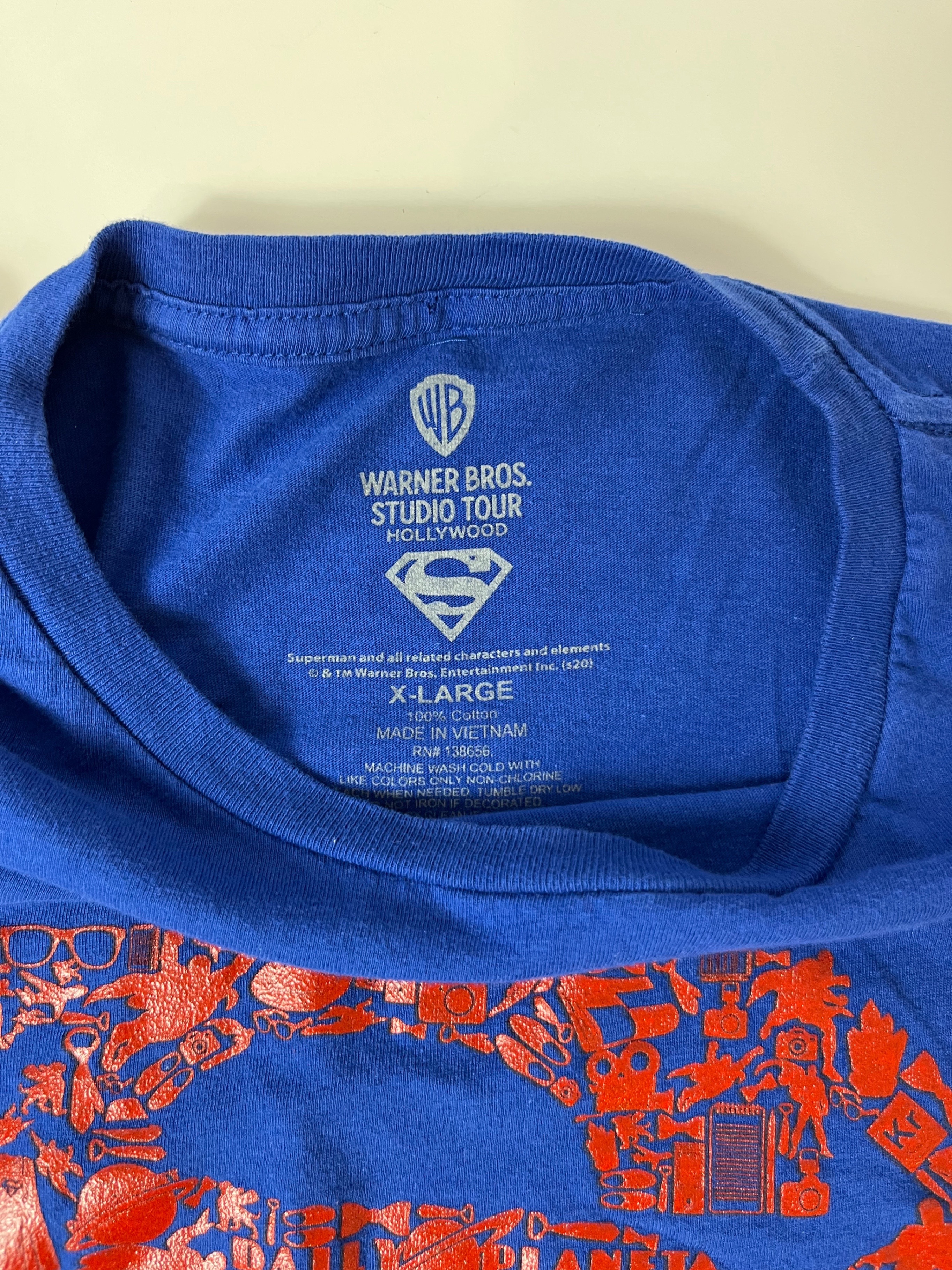 Warner Bros. Superman Studio Tour T-Shirt - XL - photo 3