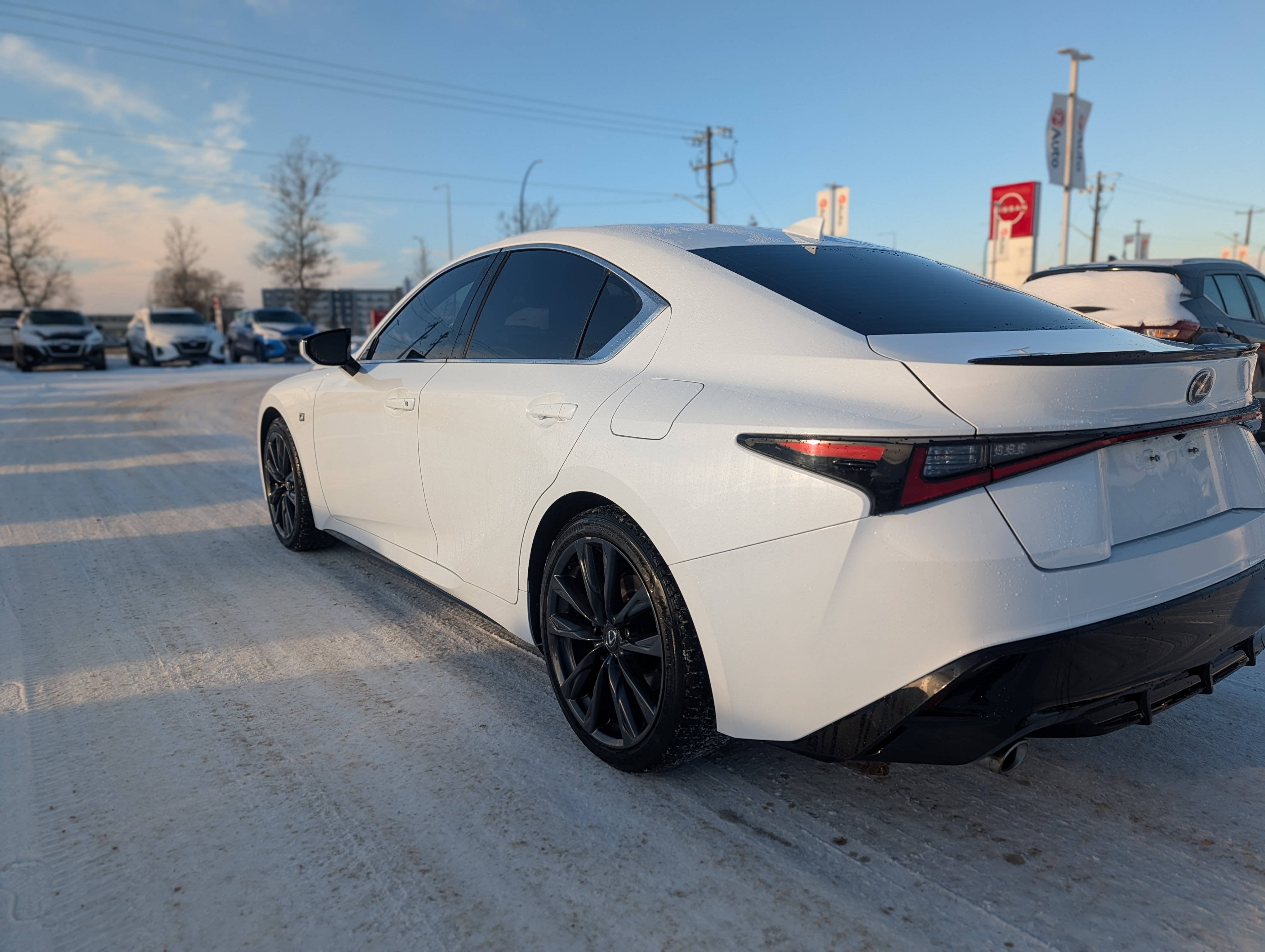 2023 Lexus IS 300 - photo 3