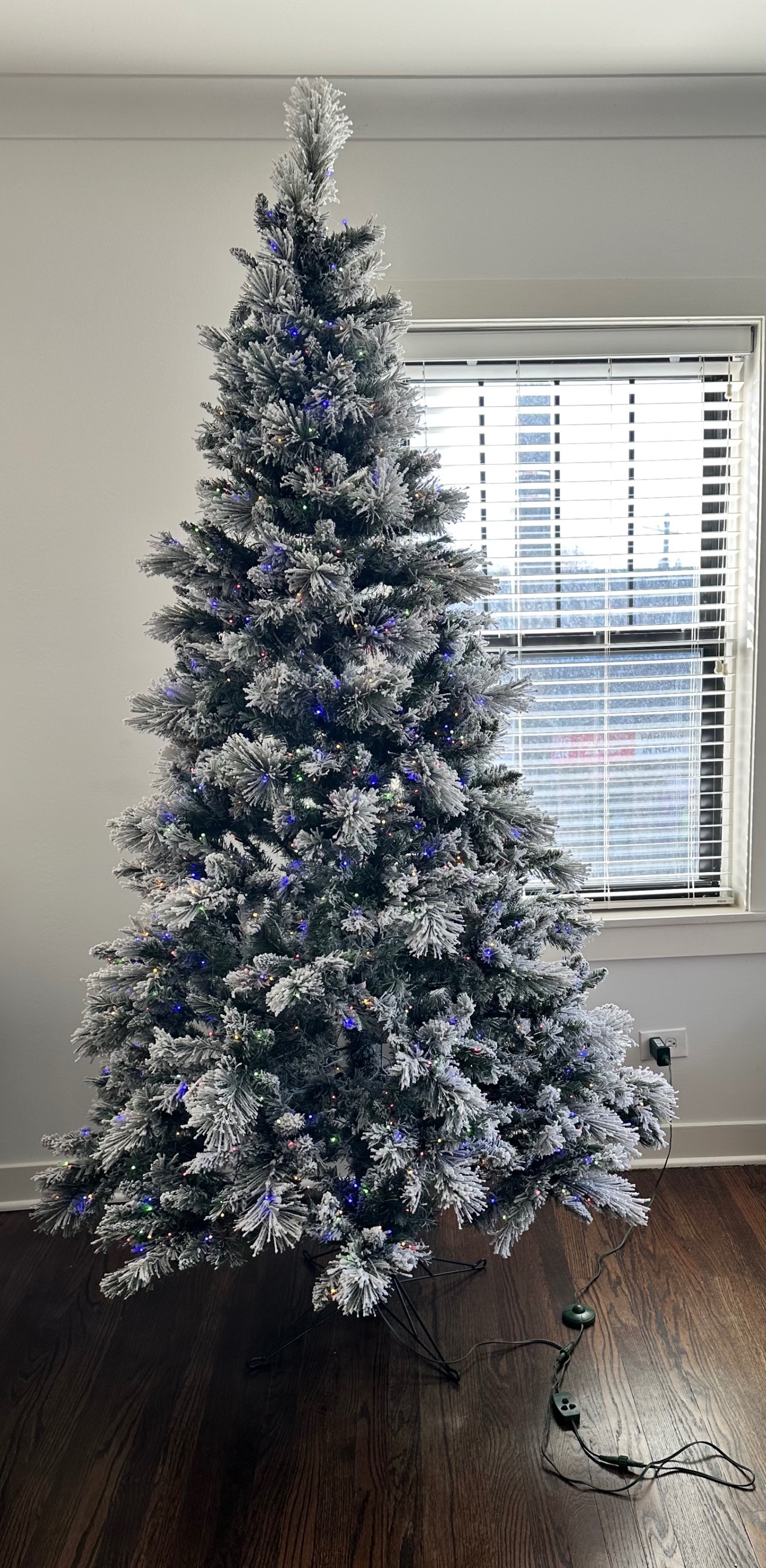 7.5 ft Pre-Lit Artificial Christmas Tree