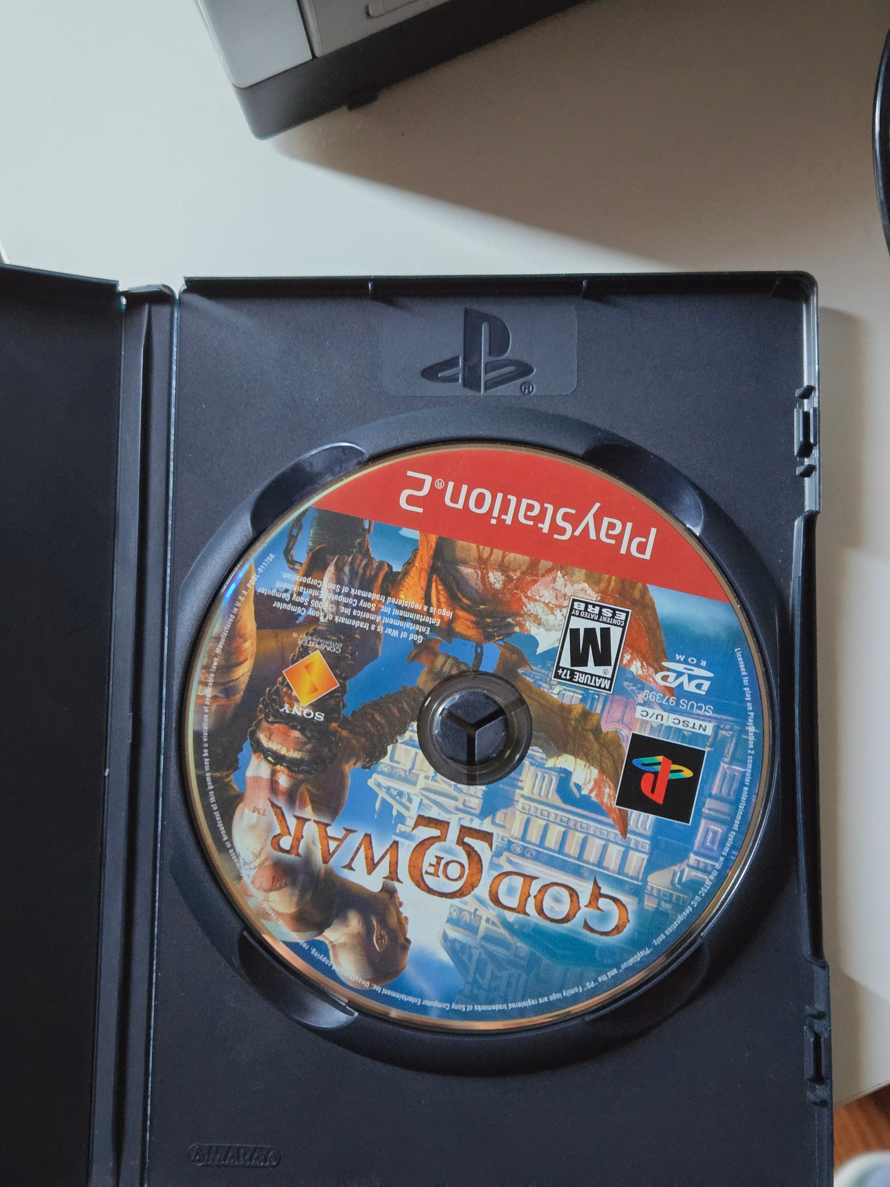 God Of War (PS2) - photo 2