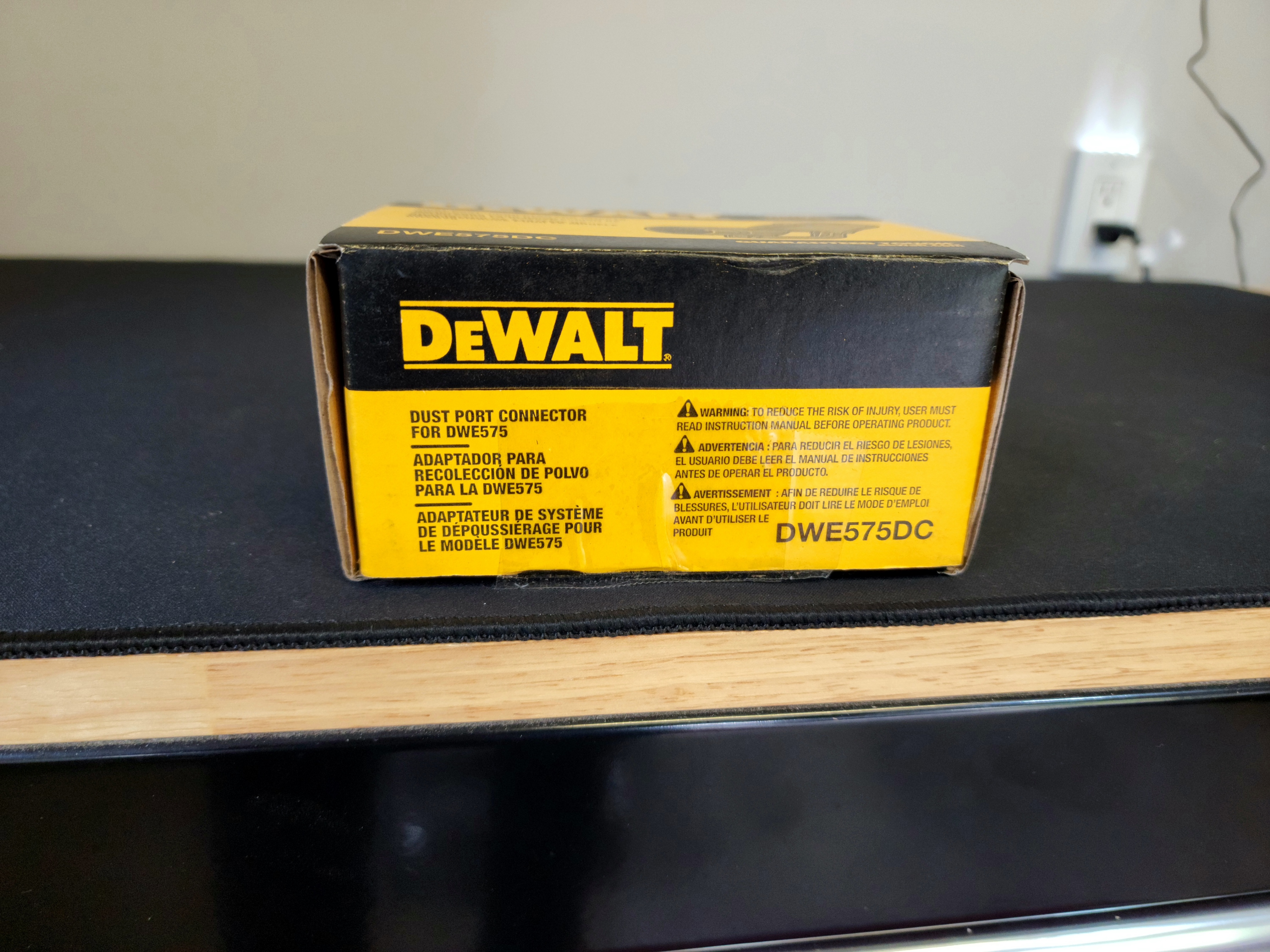 DEWALT DWE575DC Dust Port Connector - photo 2