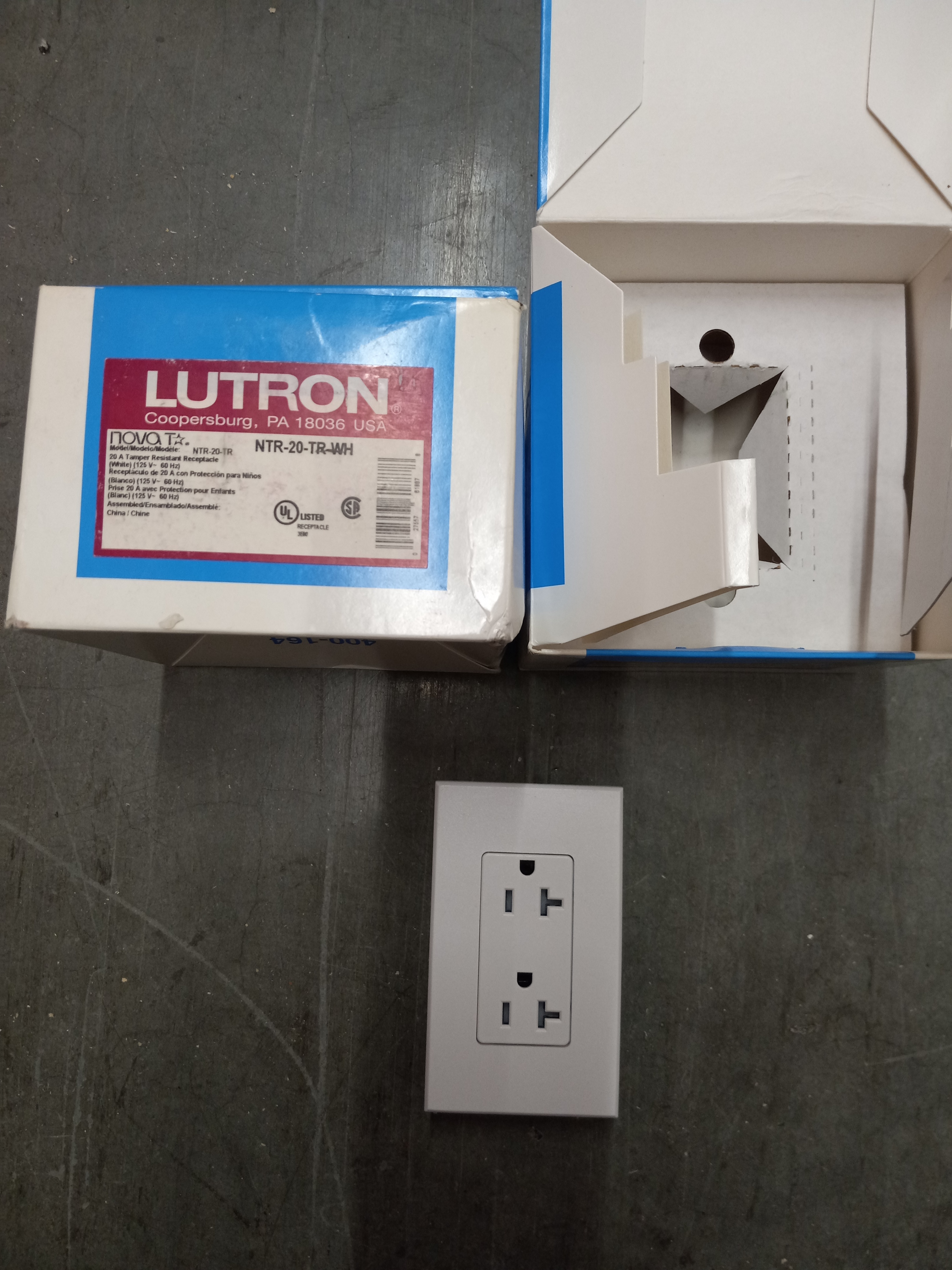 Receptacles - Lutron