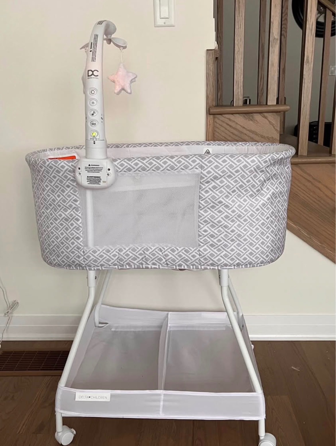 Baby Bassinet - Barely used!!