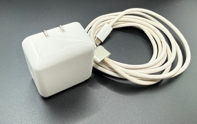 MacBook Air M2 (2022) in pristine condition. - photo 3