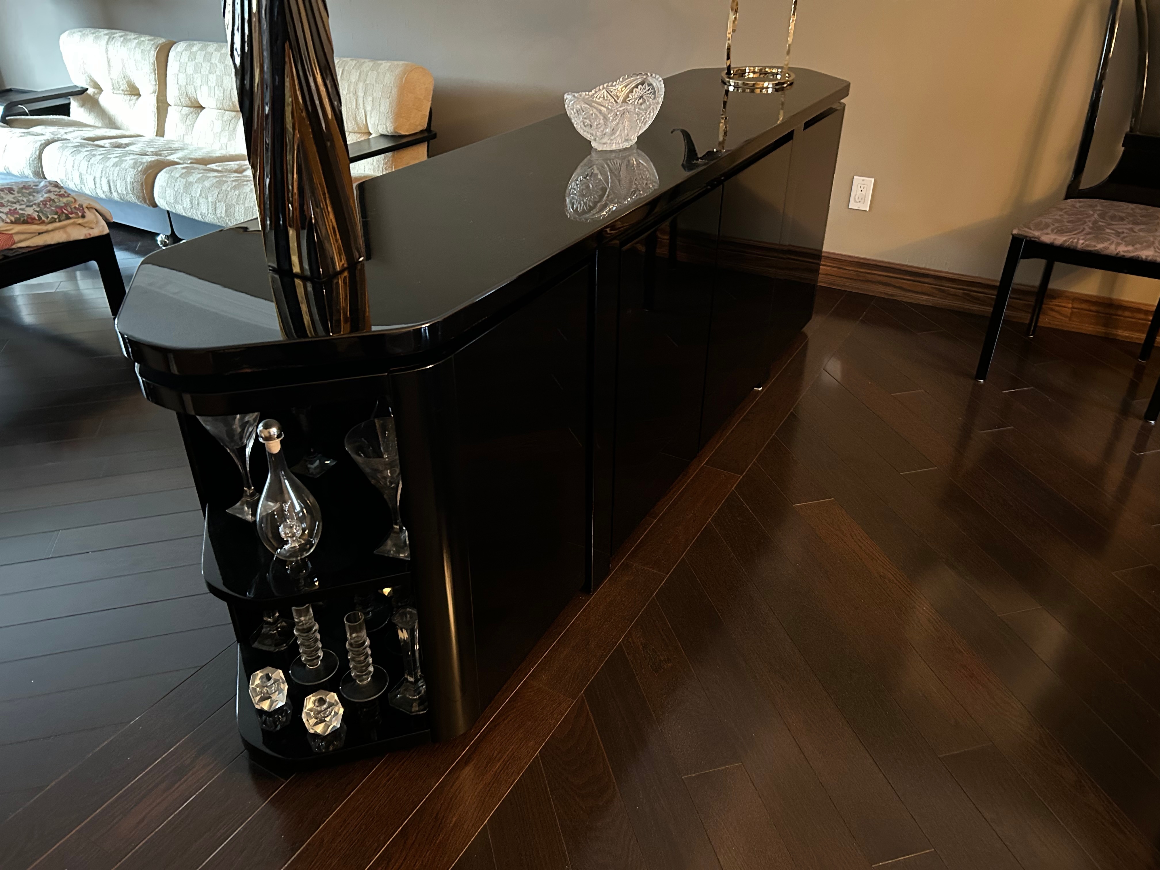 Large Black High-Gloss Sideboard/Buffet Cabinet