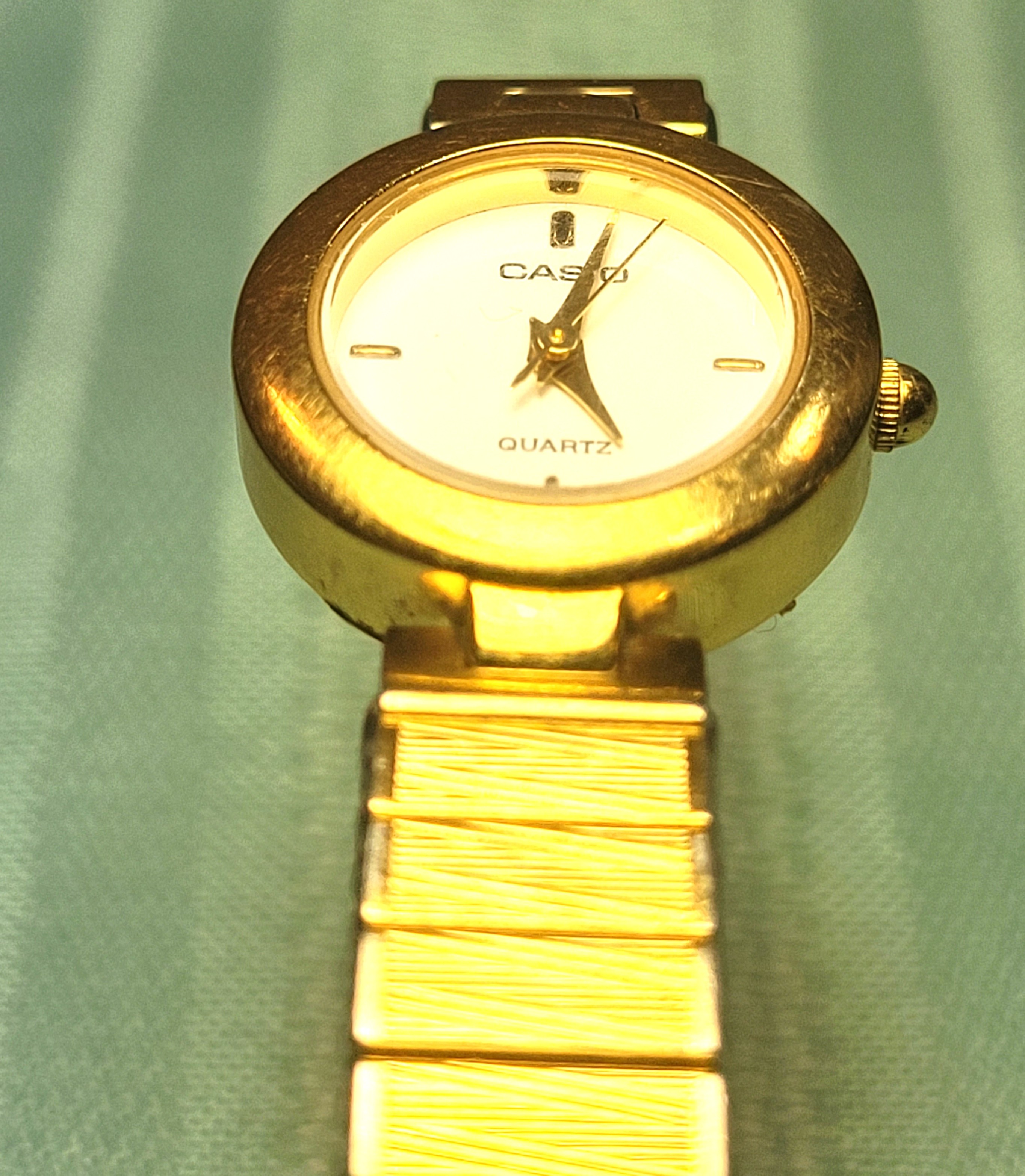 Casio LTP-2019 Gold Tone Ladies Watch New Battery 9mm Band Width