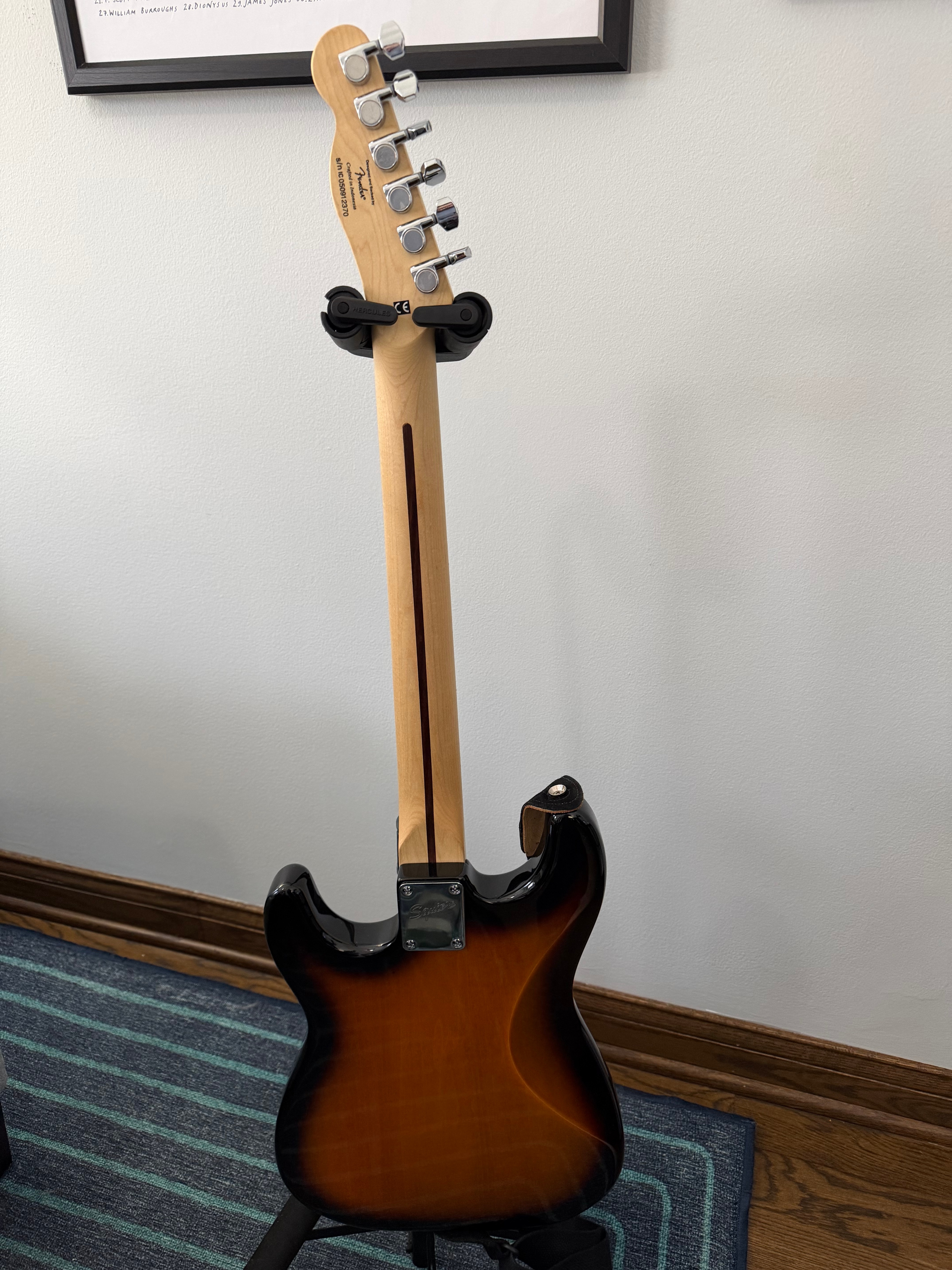 Squier `51 Guitar + Strap - photo 5