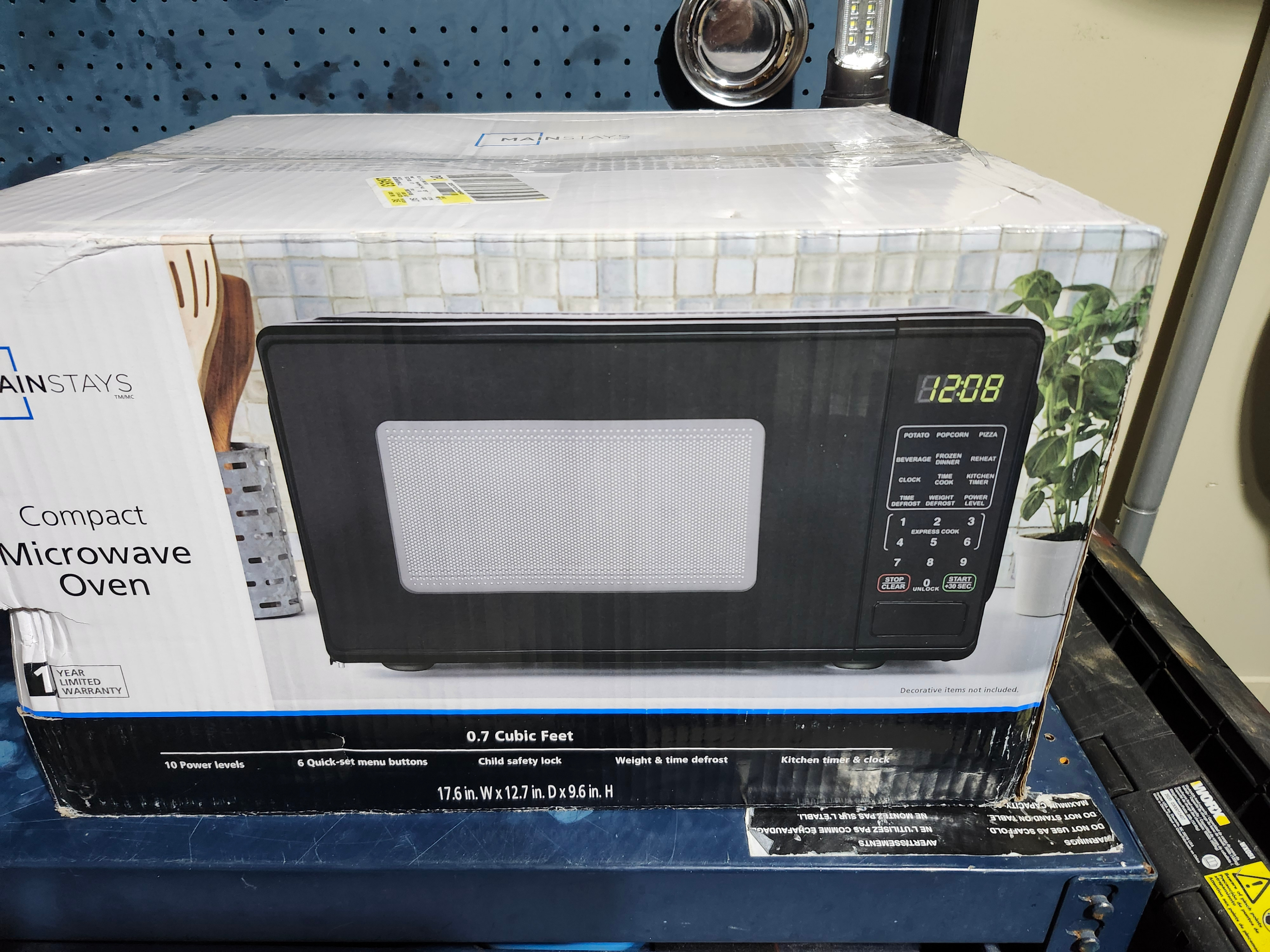 Mainstays 0.7cu/ft Microwave Oven - photo 4