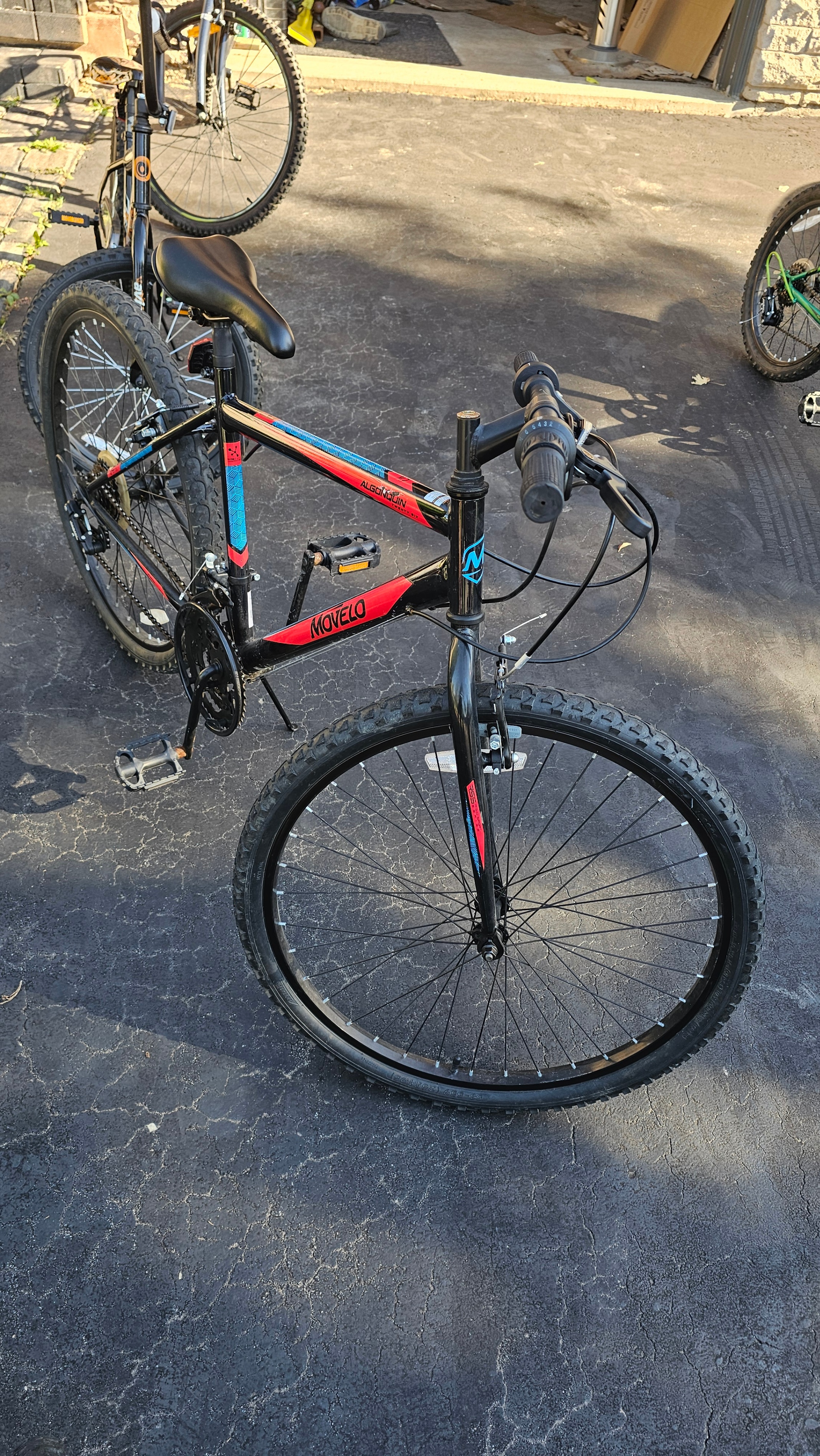 Movelo Mountain Bike