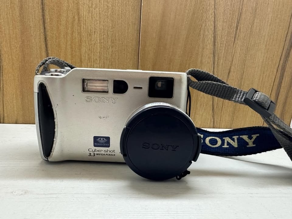 Vintage Sony DSC-S70 Digital Camera Mpeg 🧡 Movie Hq 3.3 Mp