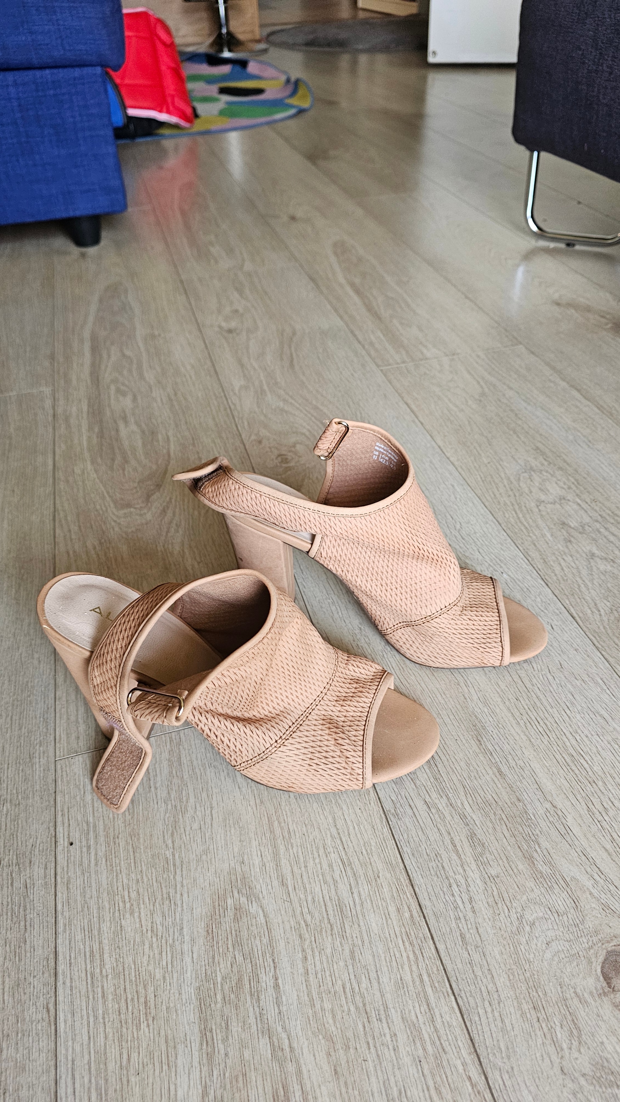 Aldo Beige Heels - Size 11 - photo 2
