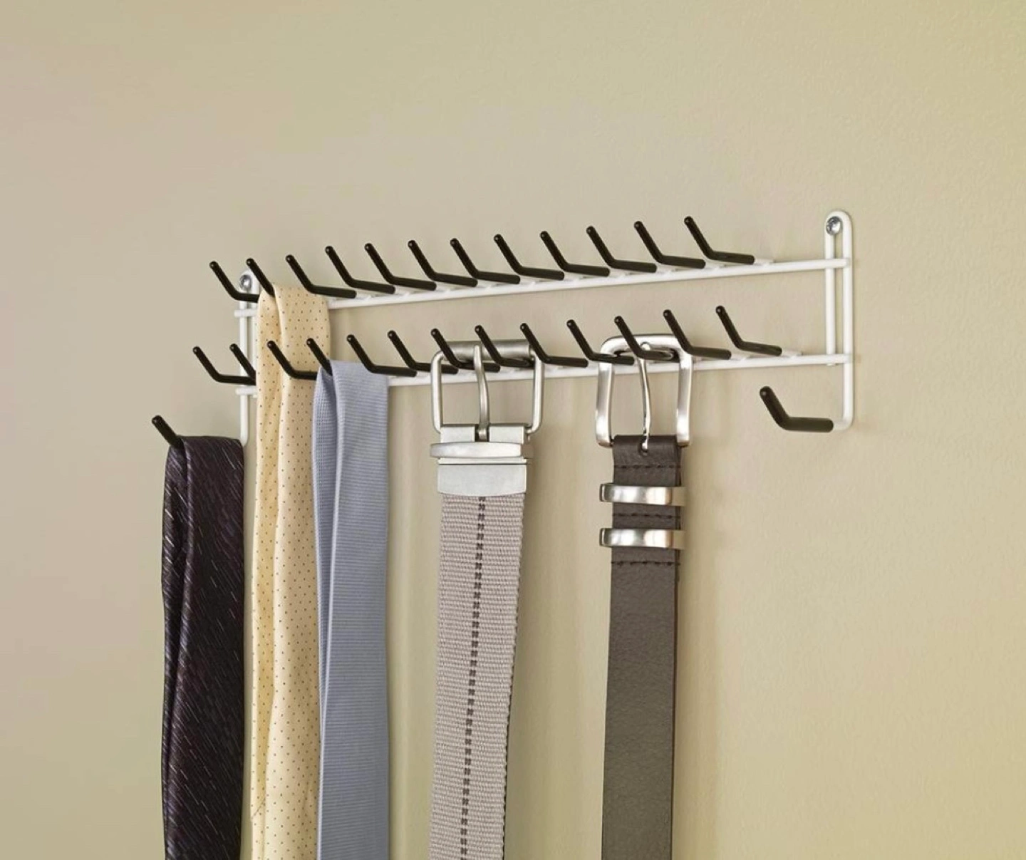 🧡 ClosetMaid Epoxy coated steel Tie & Belt Rack White
