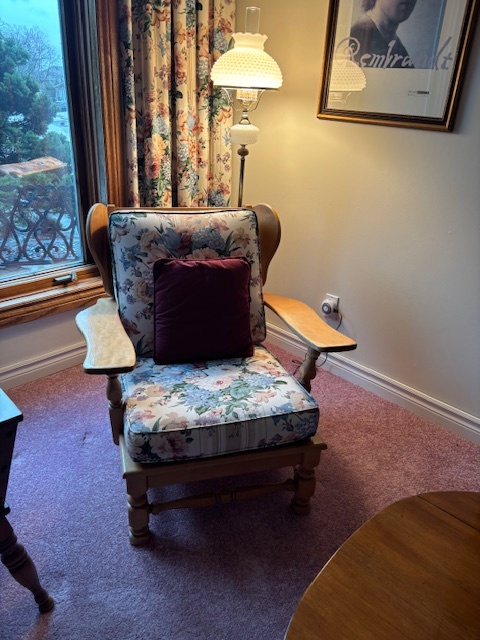 Ethan Allen Sofa + 2 Chairs- Solid Wood Country French Living Rm - photo 4