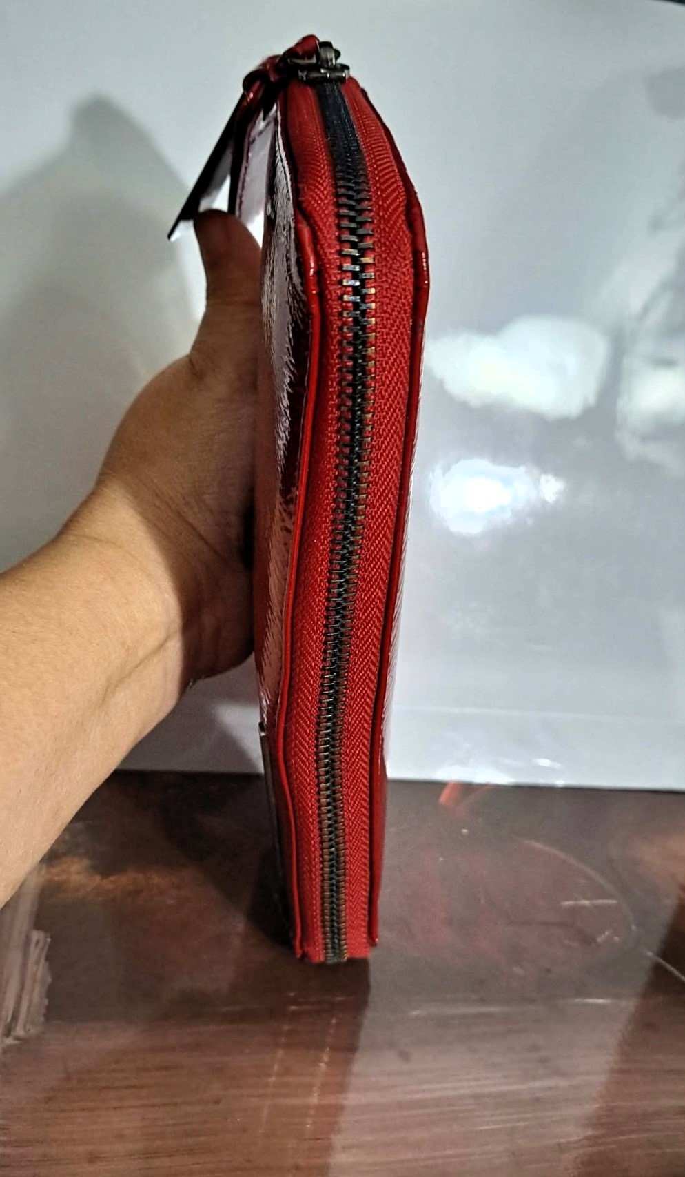 Kenneth Cole New York Patent Leather Zip-Around Wallet Like New🧡 - photo 3