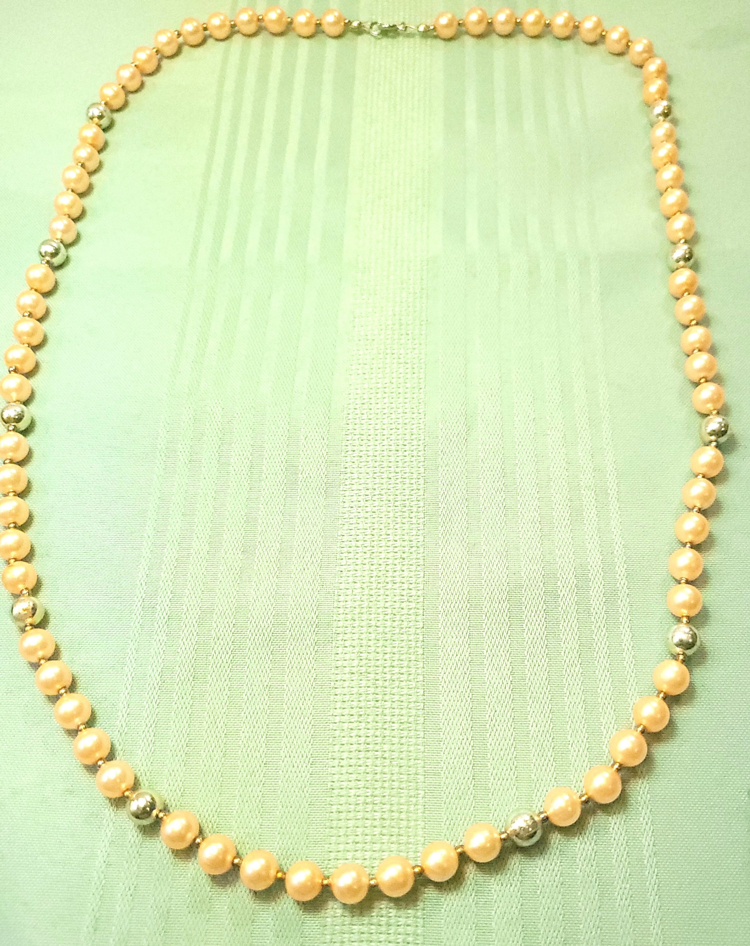 Circa 1955 Graduated Faux Pearl Necklace 29.5" Opera Length - photo 2