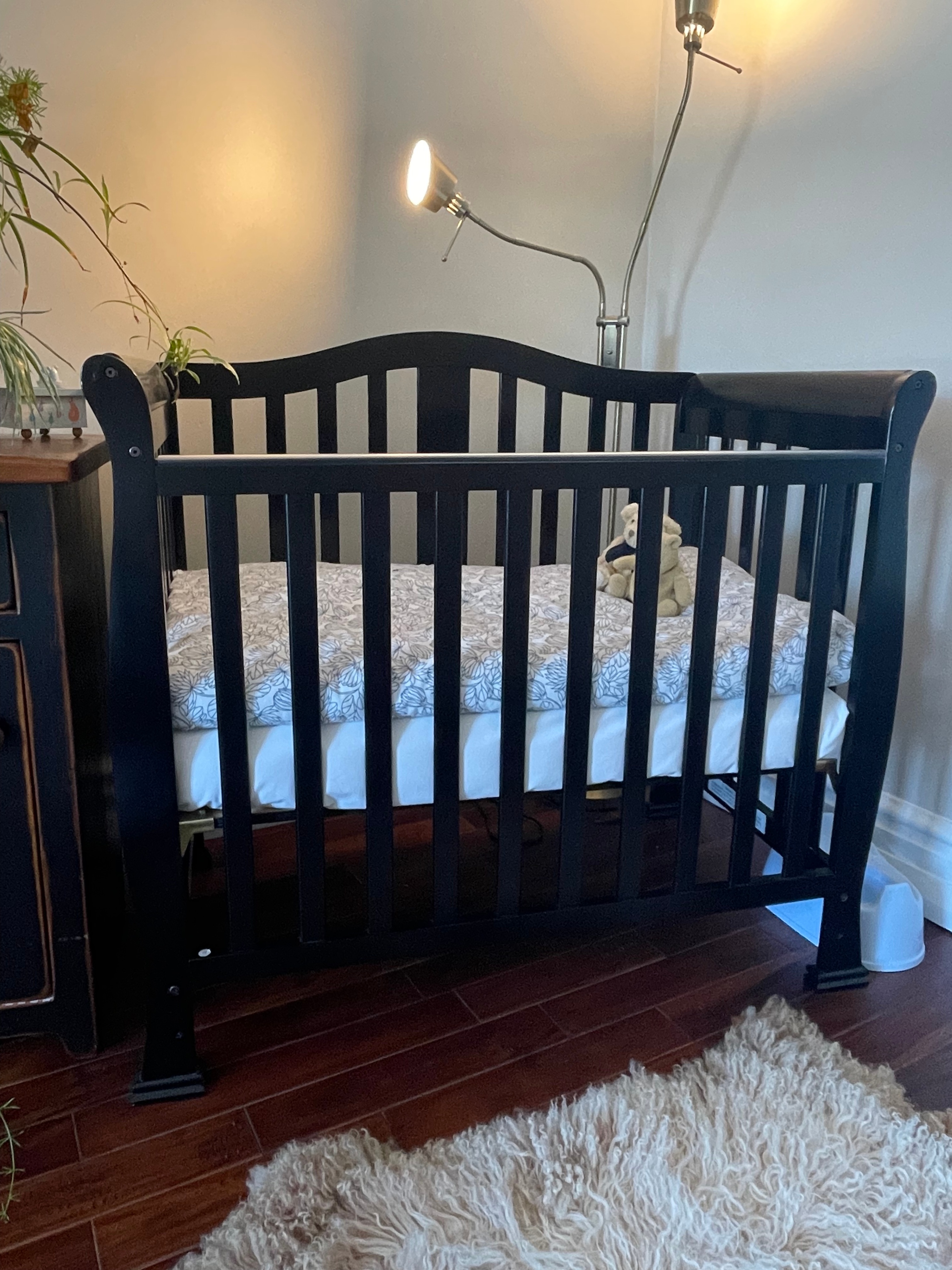 Baby Crib & Mattress - photo 2